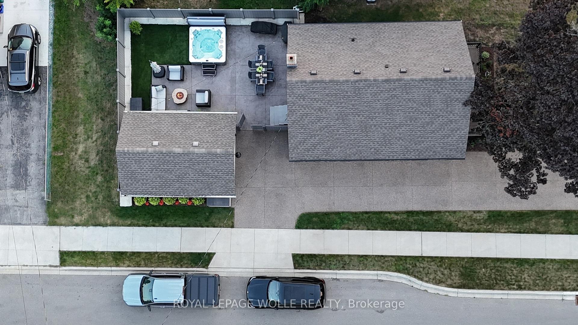 Photo 7 of 355 Blucher Boulevard, Kitchener — HOMEH