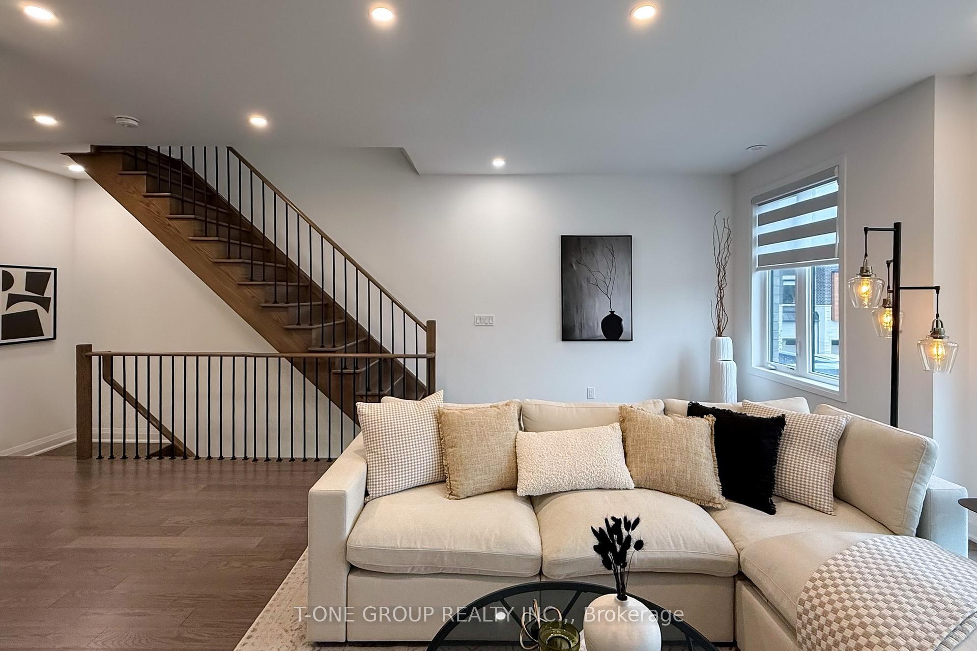 Photo 7 of 5 Eelam Lane, Markham, Wismer — HOMEH