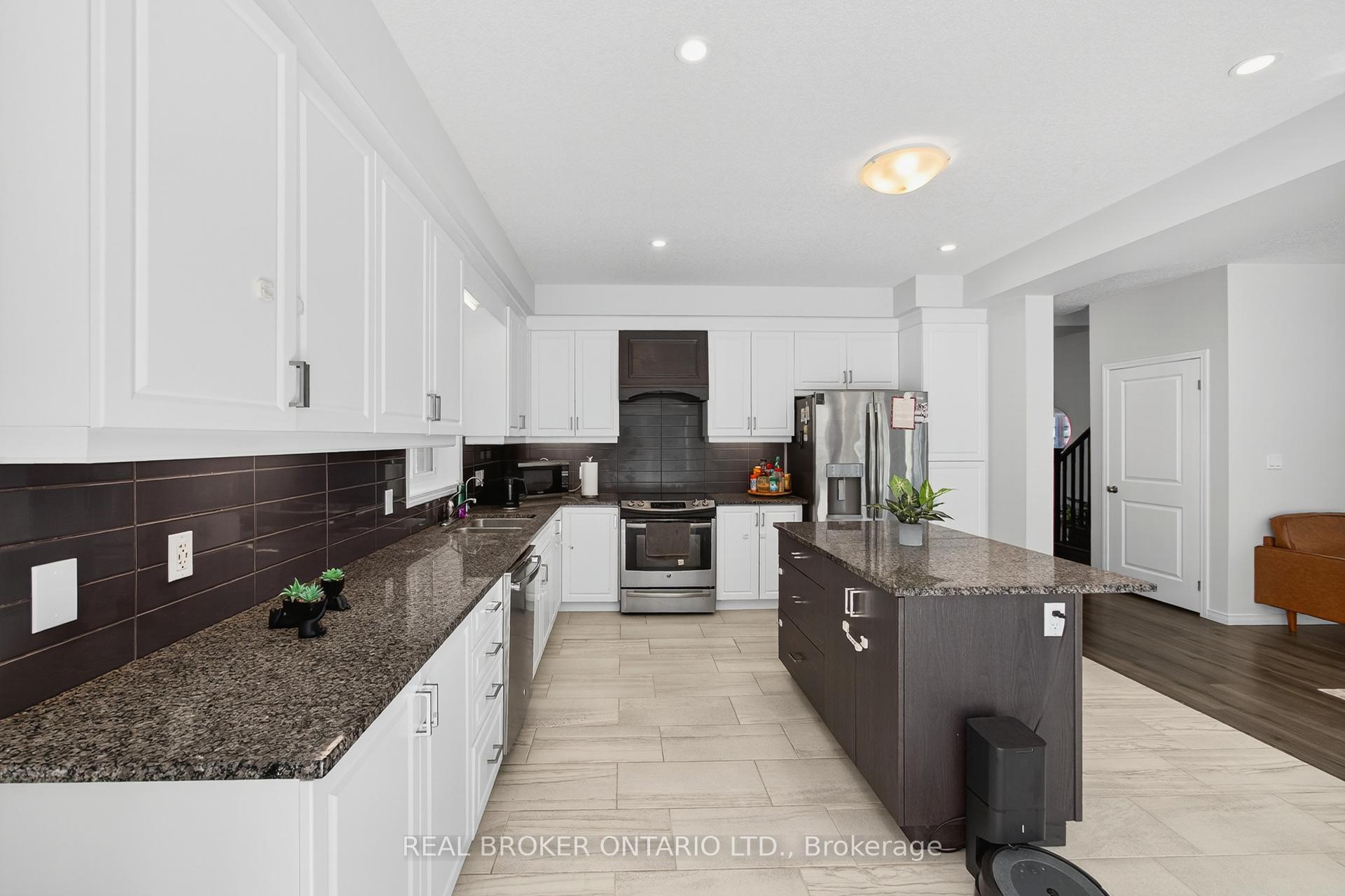 Photo 4 of 326 Moorlands Crescent, Kitchener — HOMEH