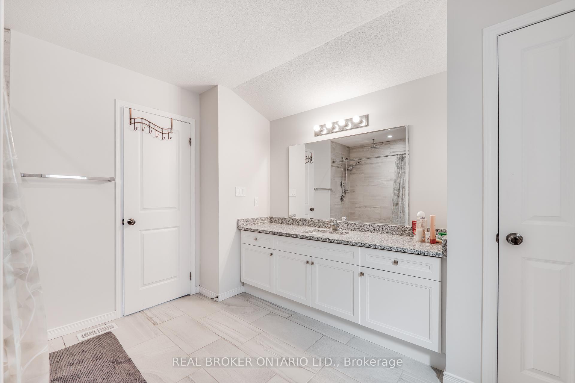 Photo 18 of 326 Moorlands Crescent, Kitchener — HOMEH