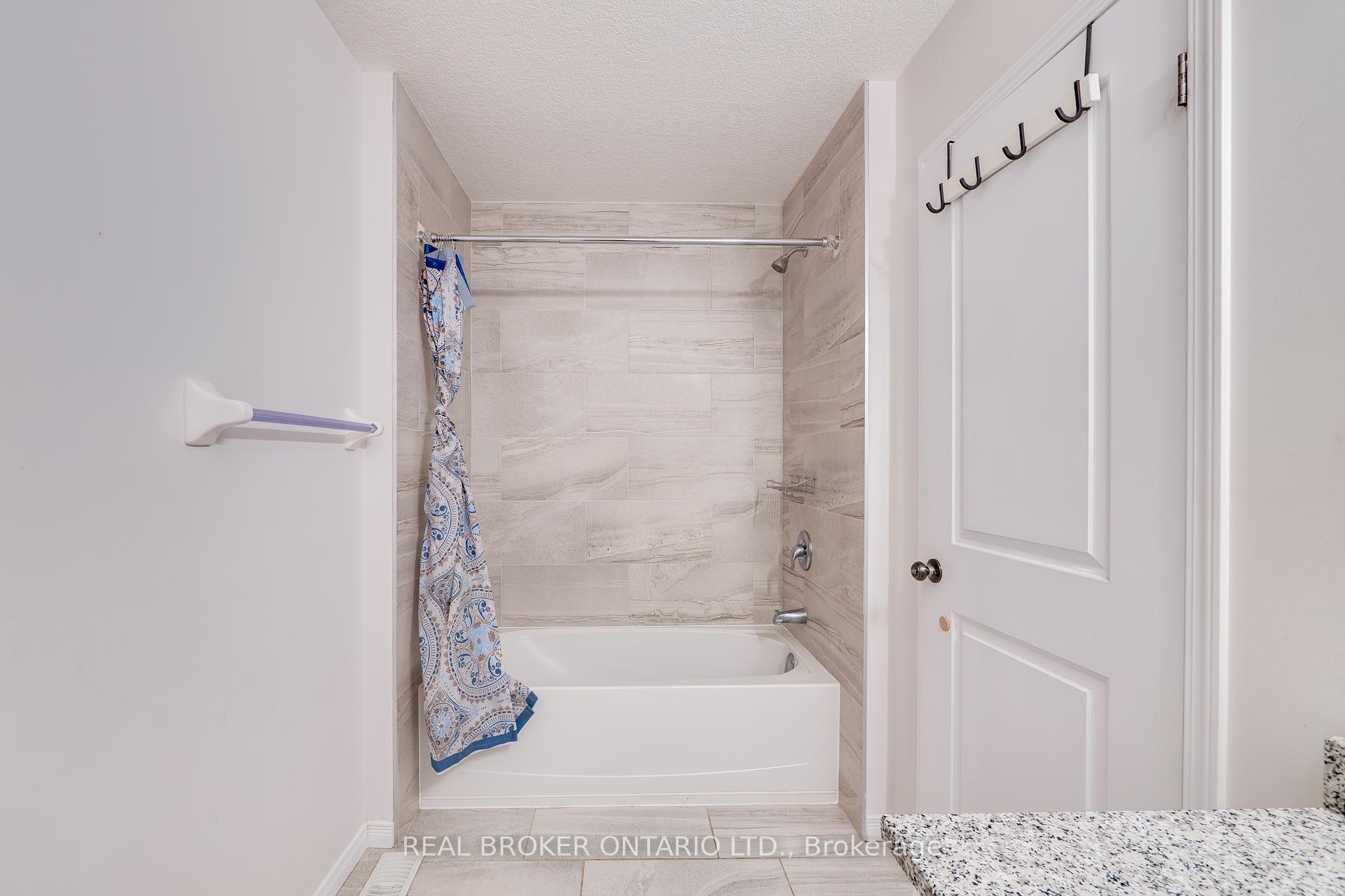Photo 30 of 326 Moorlands Crescent, Kitchener — HOMEH