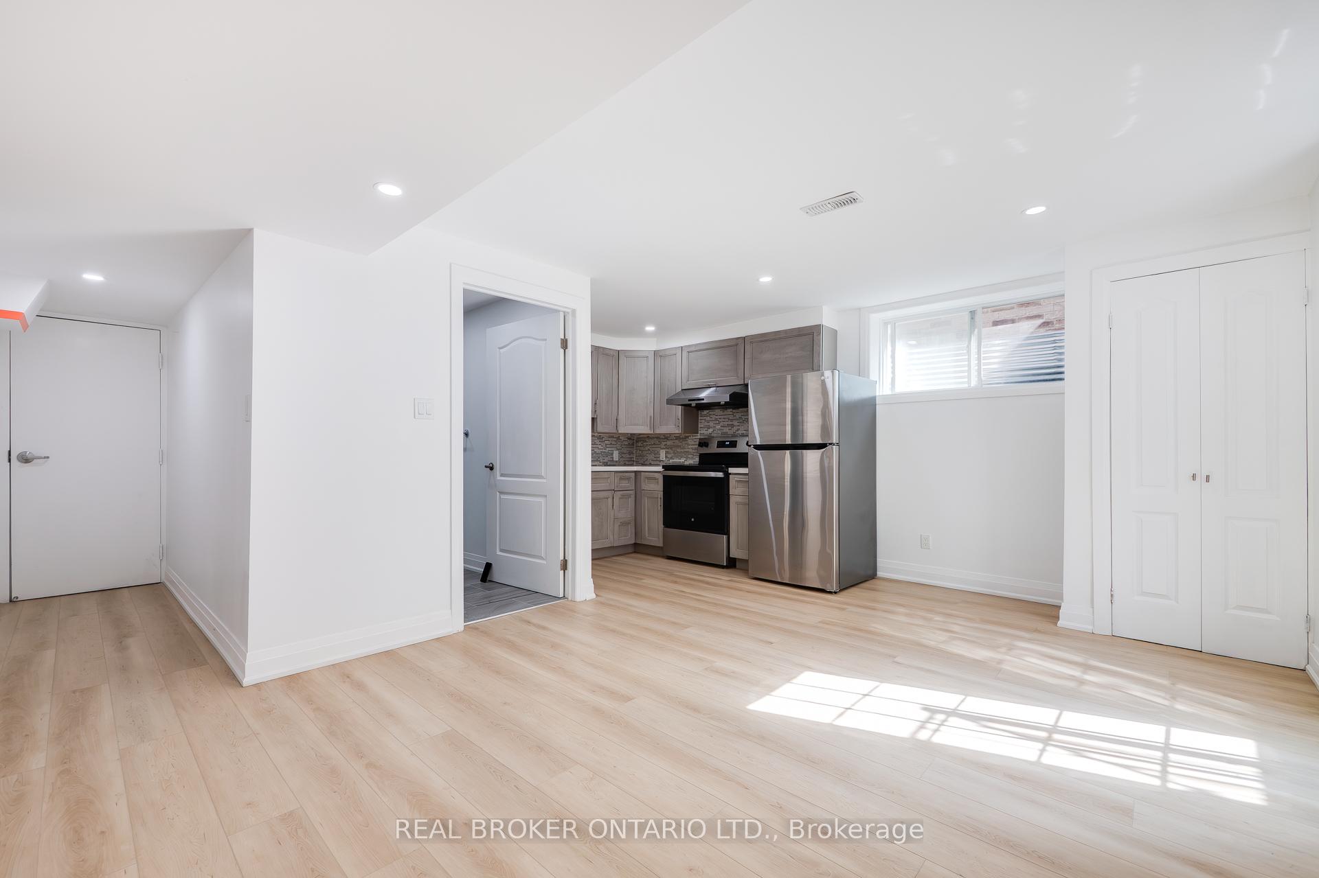 Photo 33 of 326 Moorlands Crescent, Kitchener — HOMEH