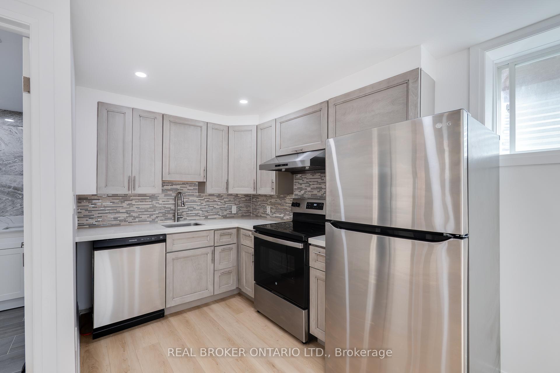 Photo 35 of 326 Moorlands Crescent, Kitchener — HOMEH