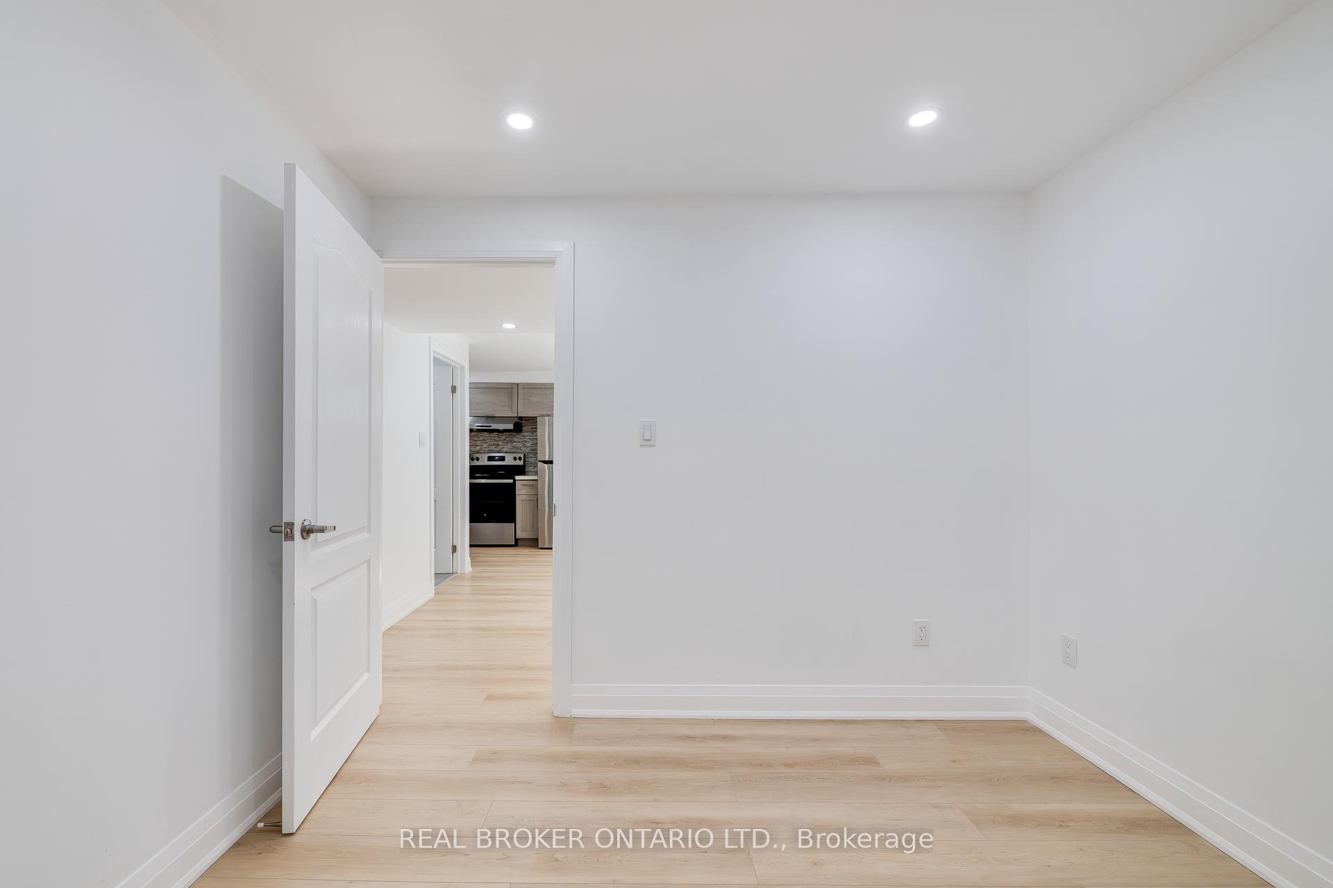 Photo 39 of 326 Moorlands Crescent, Kitchener — HOMEH