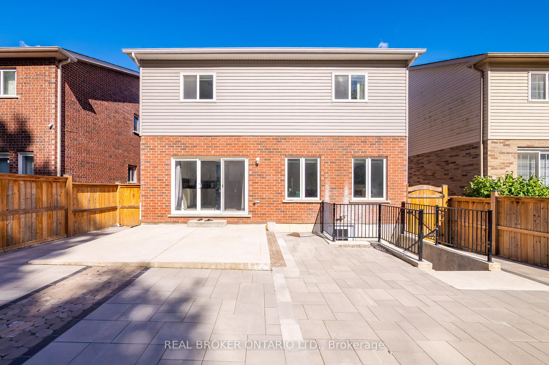 Photo 43 of 326 Moorlands Crescent, Kitchener — HOMEH