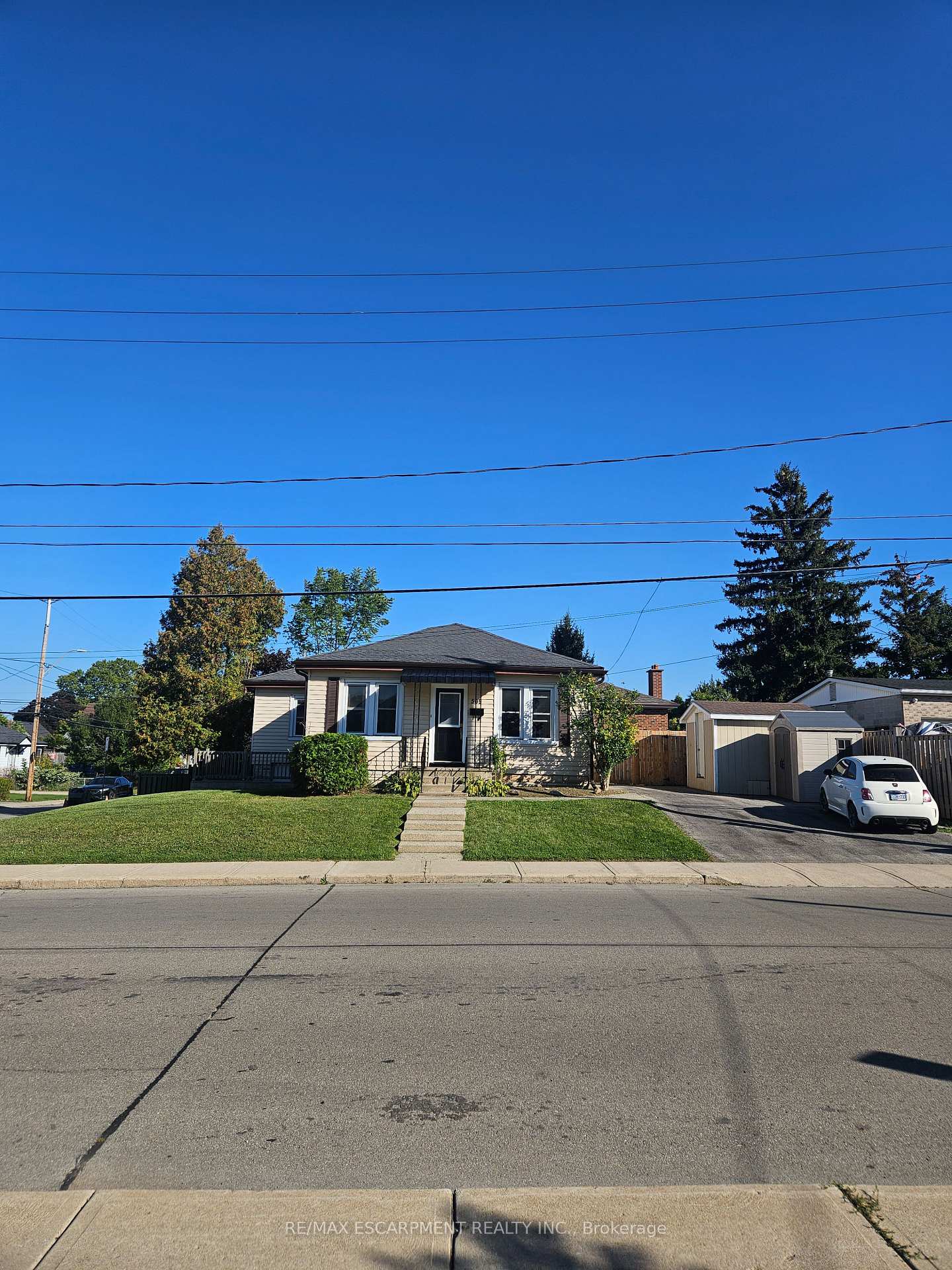 Photo 2 of 509 Cochrane Road, Hamilton, Rosedale — HOMEH