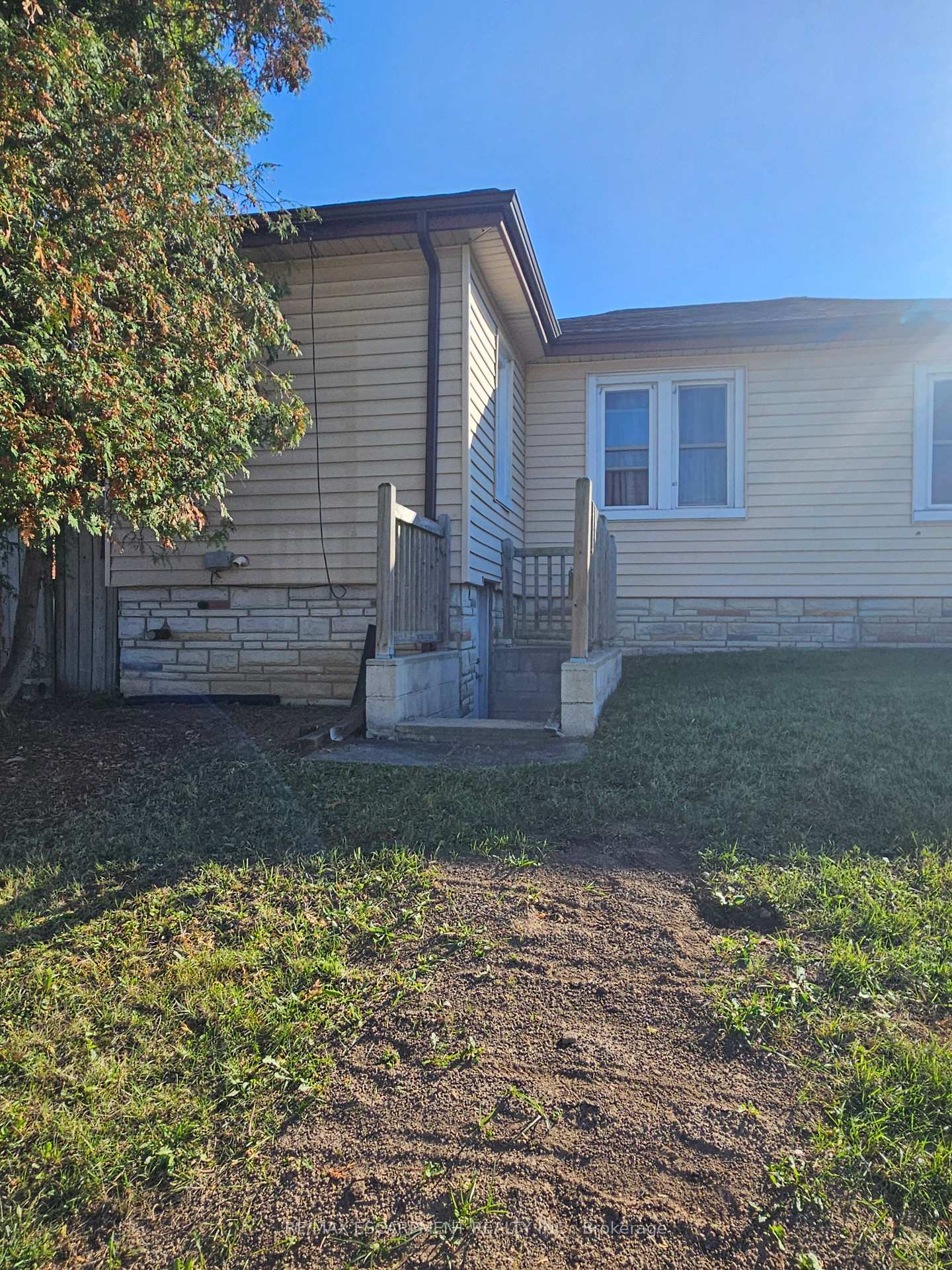 Photo 6 of 509 Cochrane Road, Hamilton, Rosedale — HOMEH