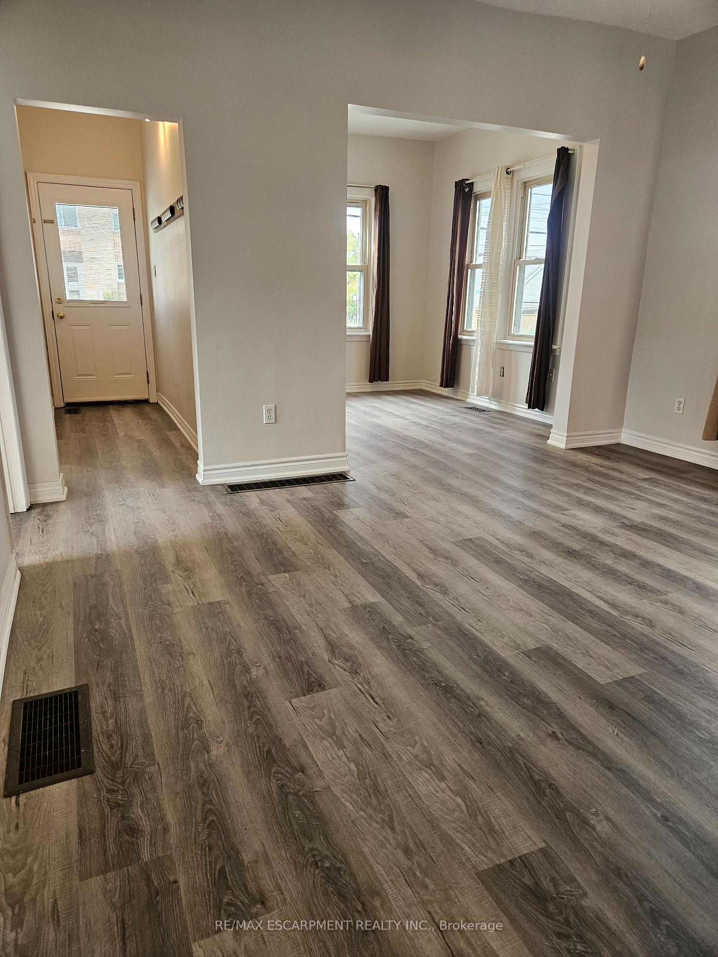 Photo 12 of 509 Cochrane Road, Hamilton, Rosedale — HOMEH