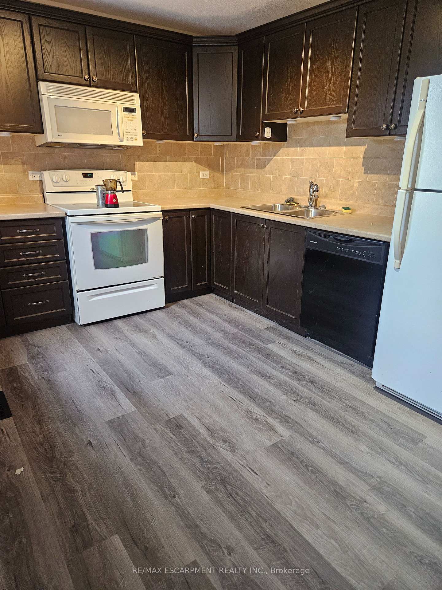 Photo 14 of 509 Cochrane Road, Hamilton, Rosedale — HOMEH