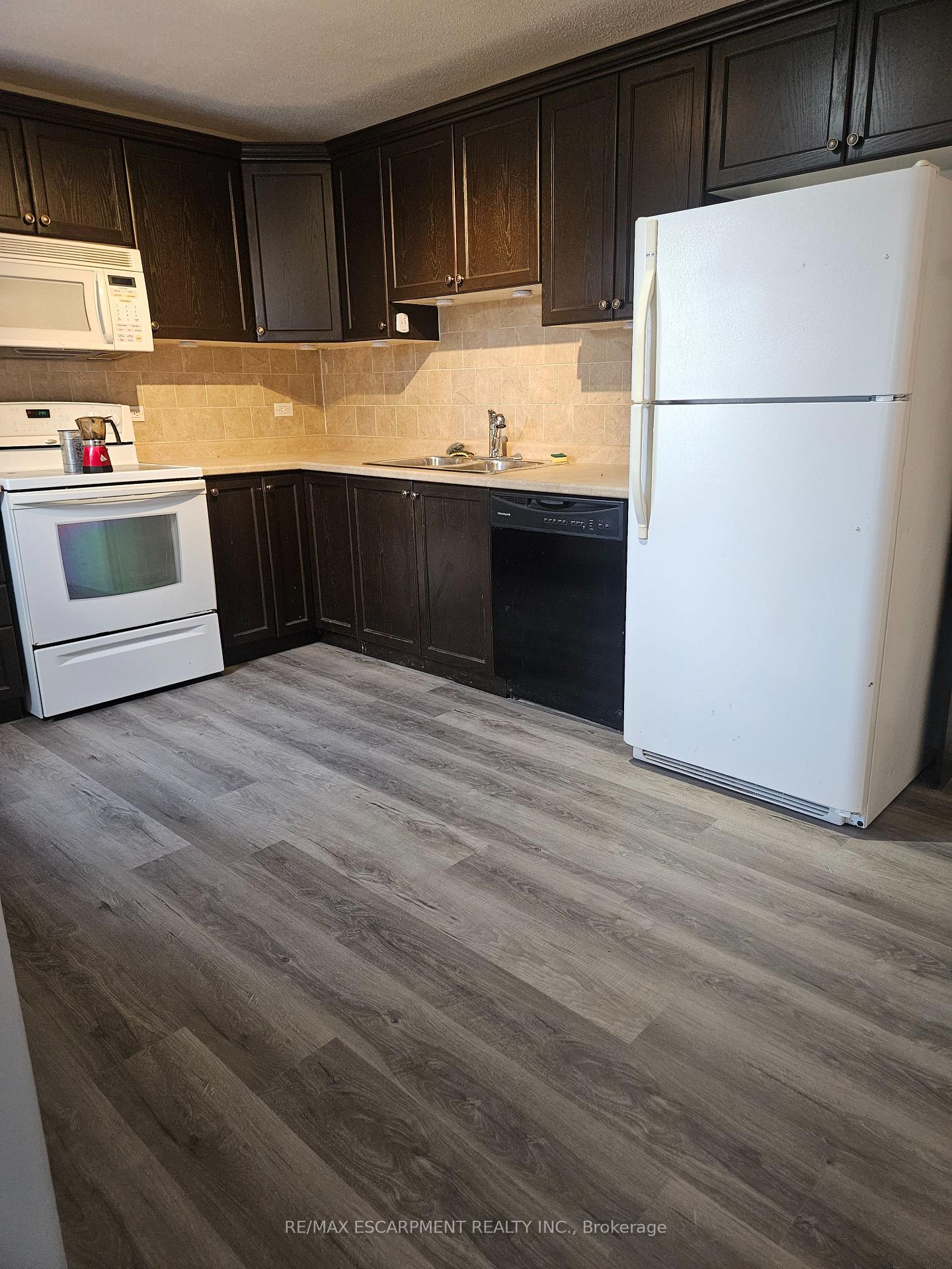 Photo 15 of 509 Cochrane Road, Hamilton, Rosedale — HOMEH
