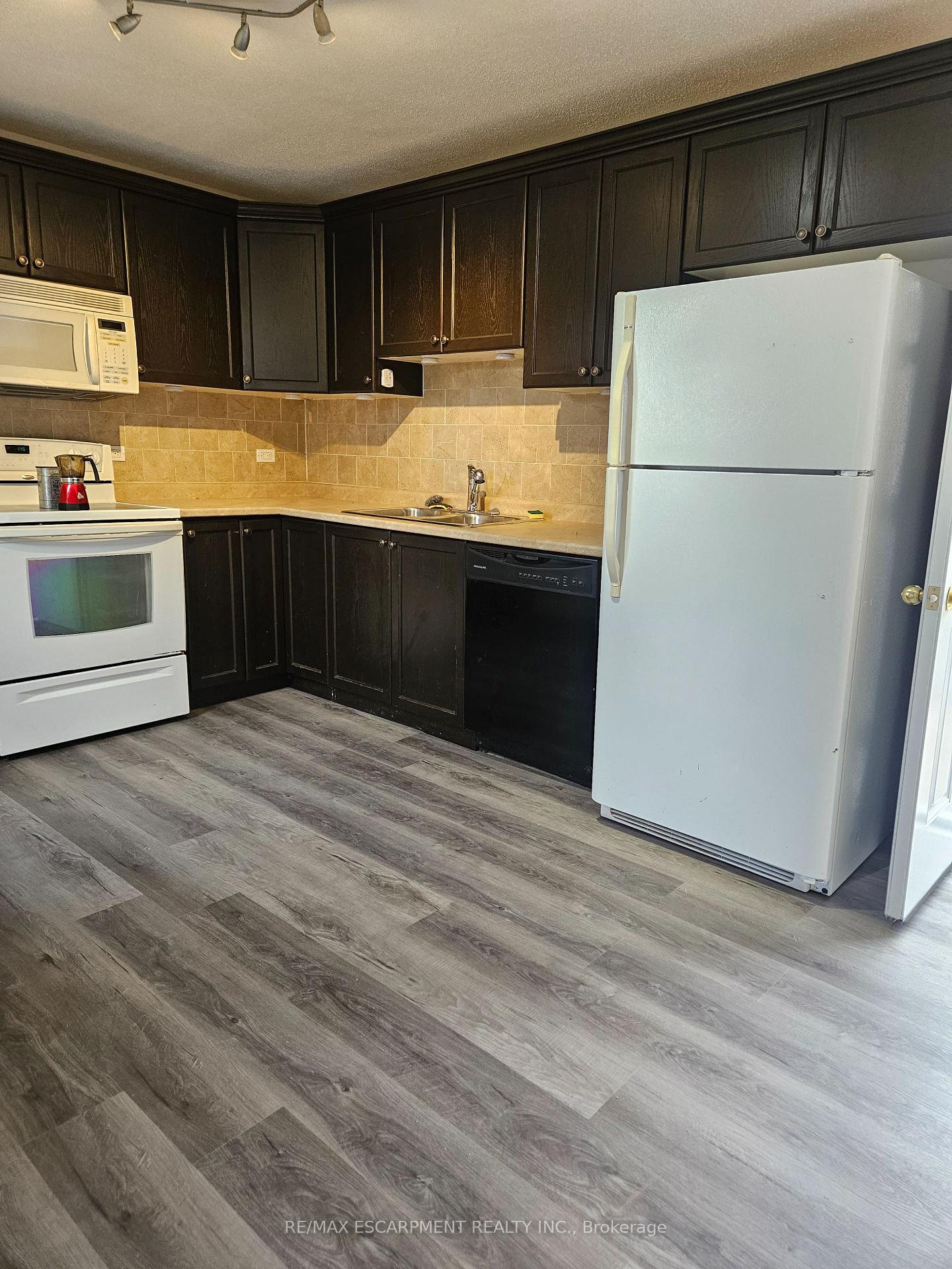 Photo 16 of 509 Cochrane Road, Hamilton, Rosedale — HOMEH