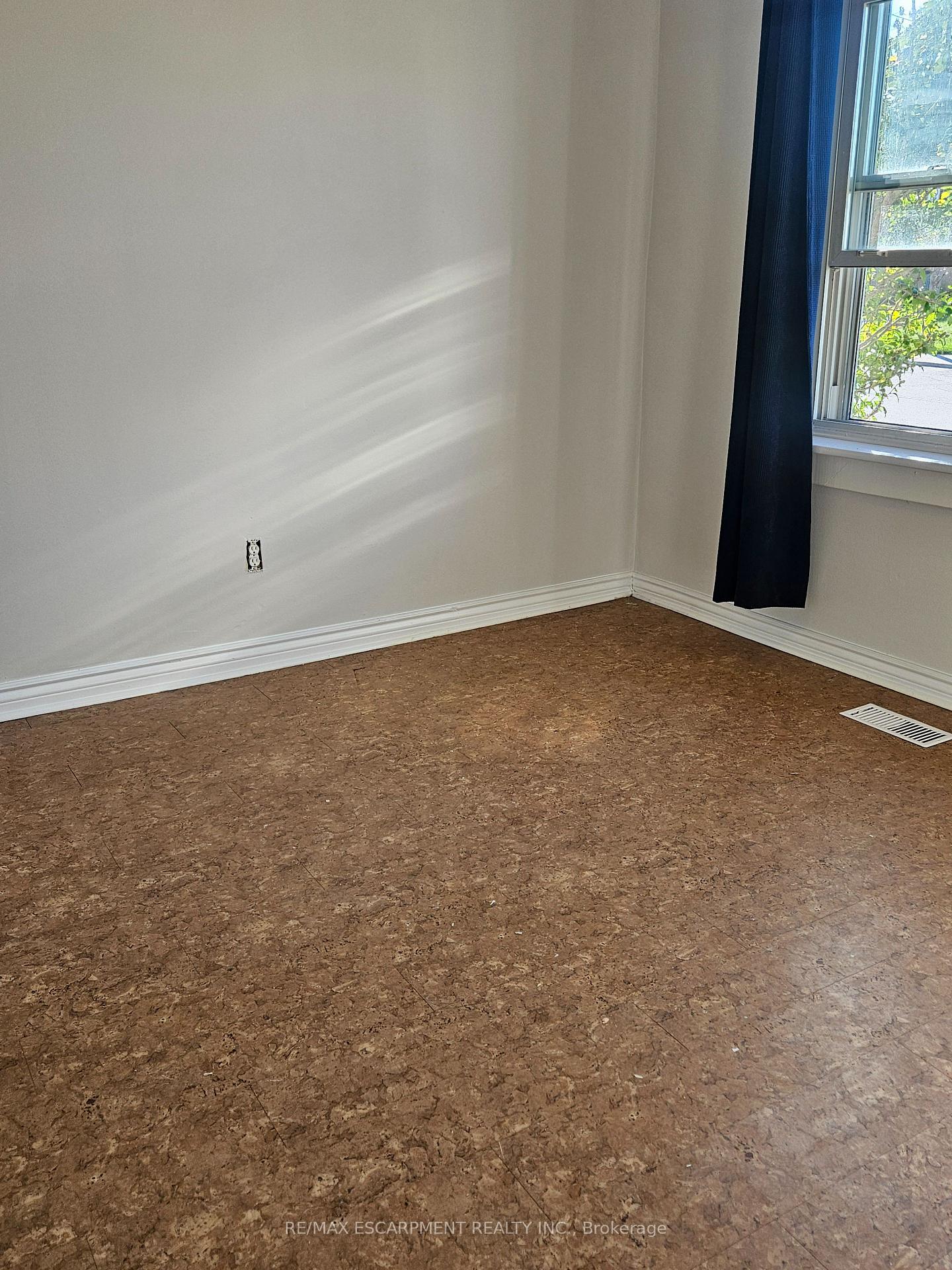 Photo 19 of 509 Cochrane Road, Hamilton, Rosedale — HOMEH