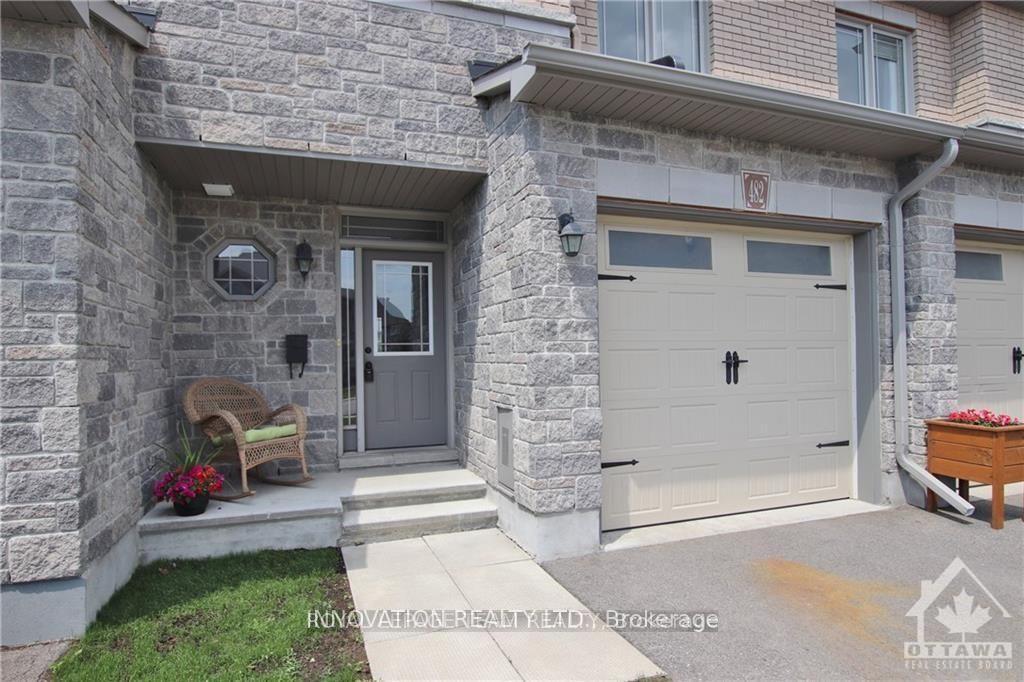 Photo 2 of 482 Barrick Hill Road N, Ottawa, Kanata - Emerald Meadows/Trailwest — HOMEH