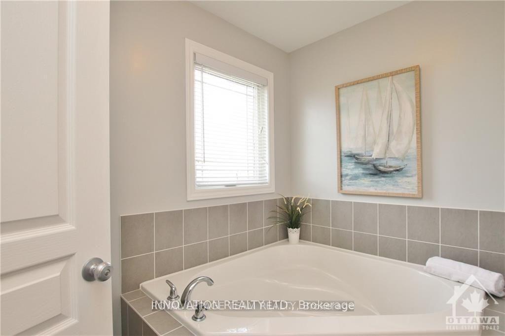 Photo 18 of 482 Barrick Hill Road N, Ottawa, Kanata - Emerald Meadows/Trailwest — HOMEH