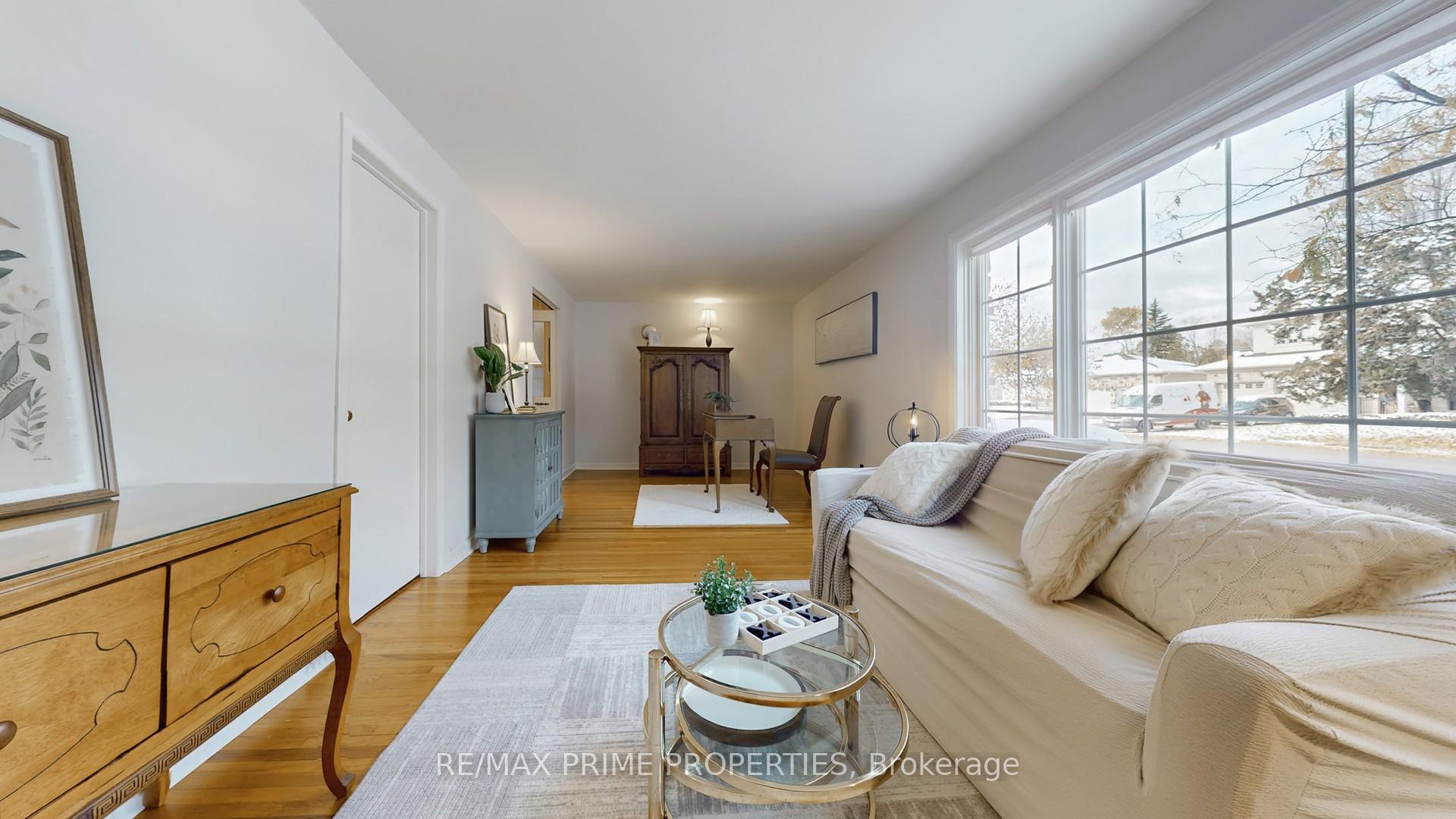 Photo 8 of 153 Krieghoff Avenue, Markham, Unionville — HOMEH