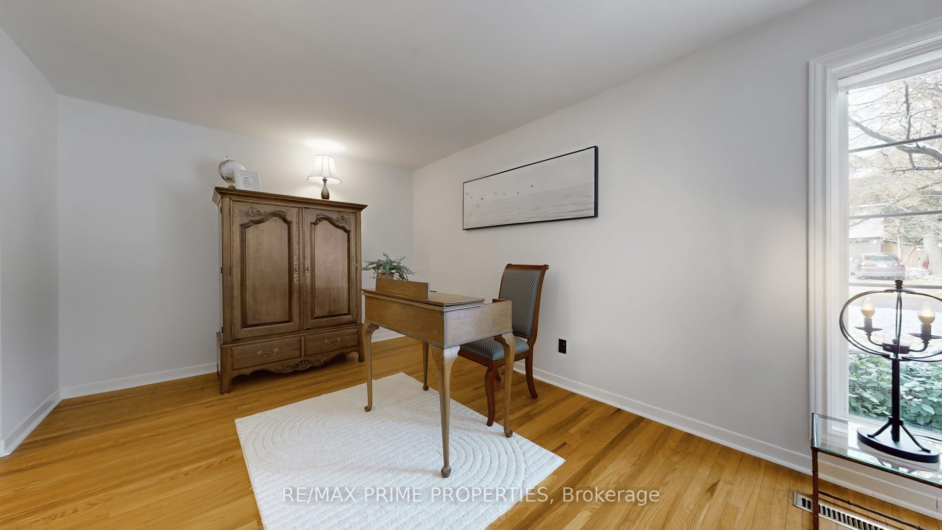 Photo 9 of 153 Krieghoff Avenue, Markham, Unionville — HOMEH