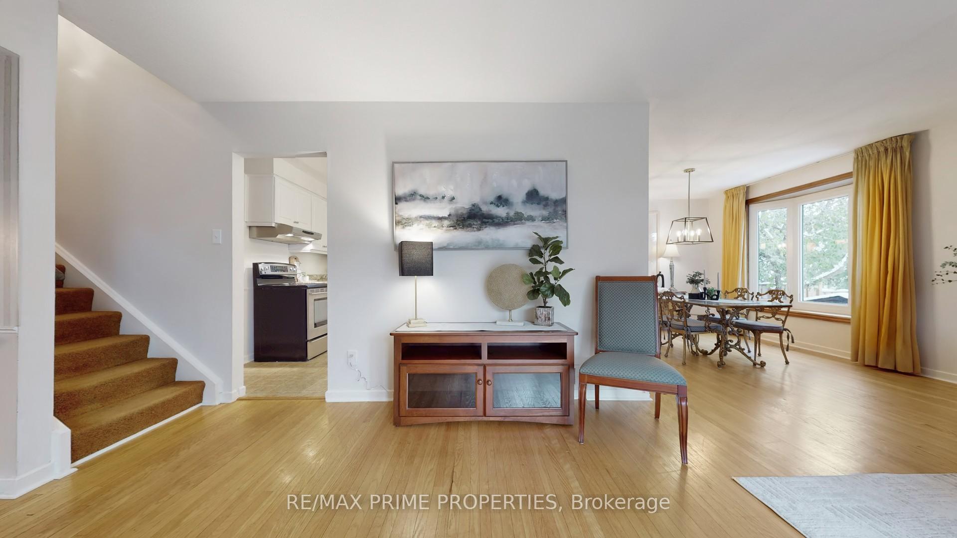 Photo 14 of 153 Krieghoff Avenue, Markham, Unionville — HOMEH