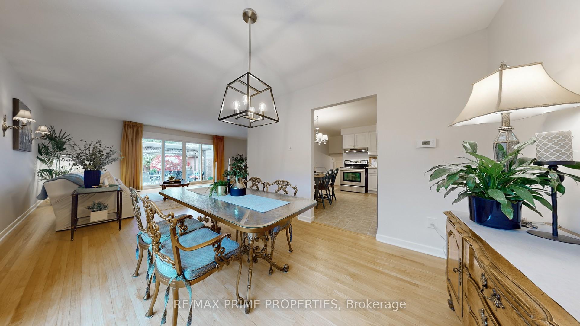Photo 16 of 153 Krieghoff Avenue, Markham, Unionville — HOMEH