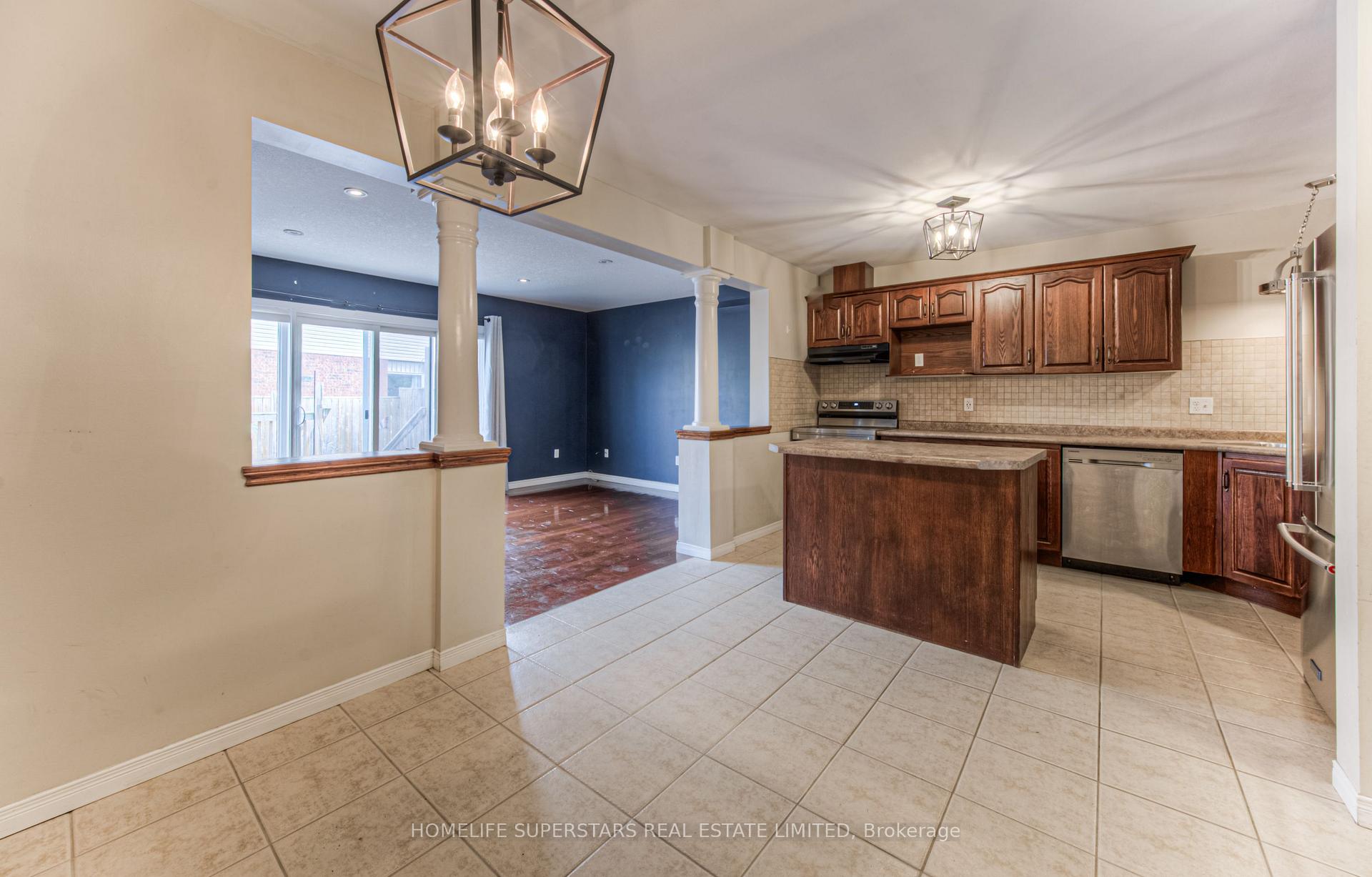 Photo 8 of 297 Briarmeadow Dr, Kitchener, Idlewood — HOMEH