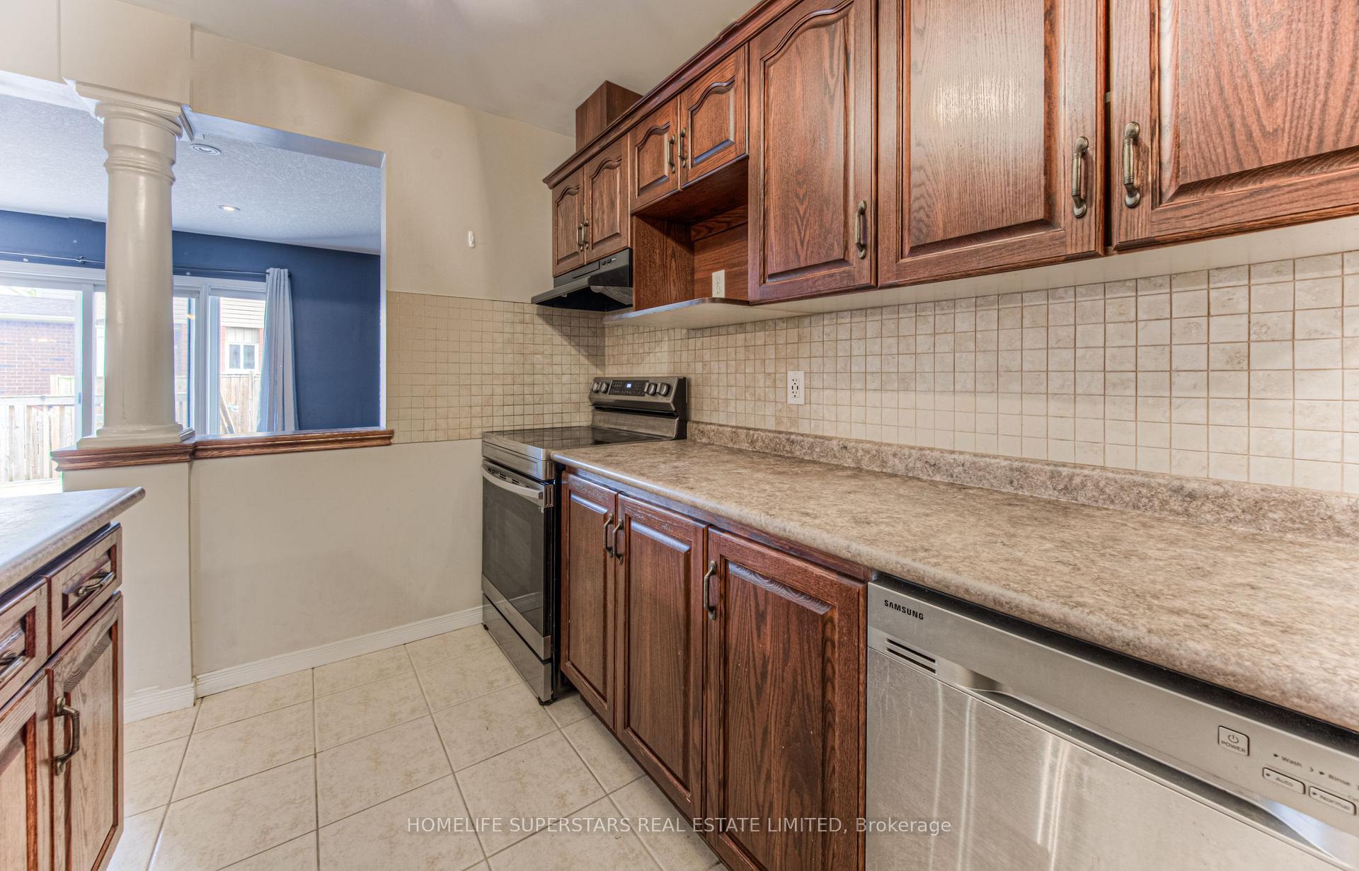 Photo 15 of 297 Briarmeadow Dr, Kitchener, Idlewood — HOMEH