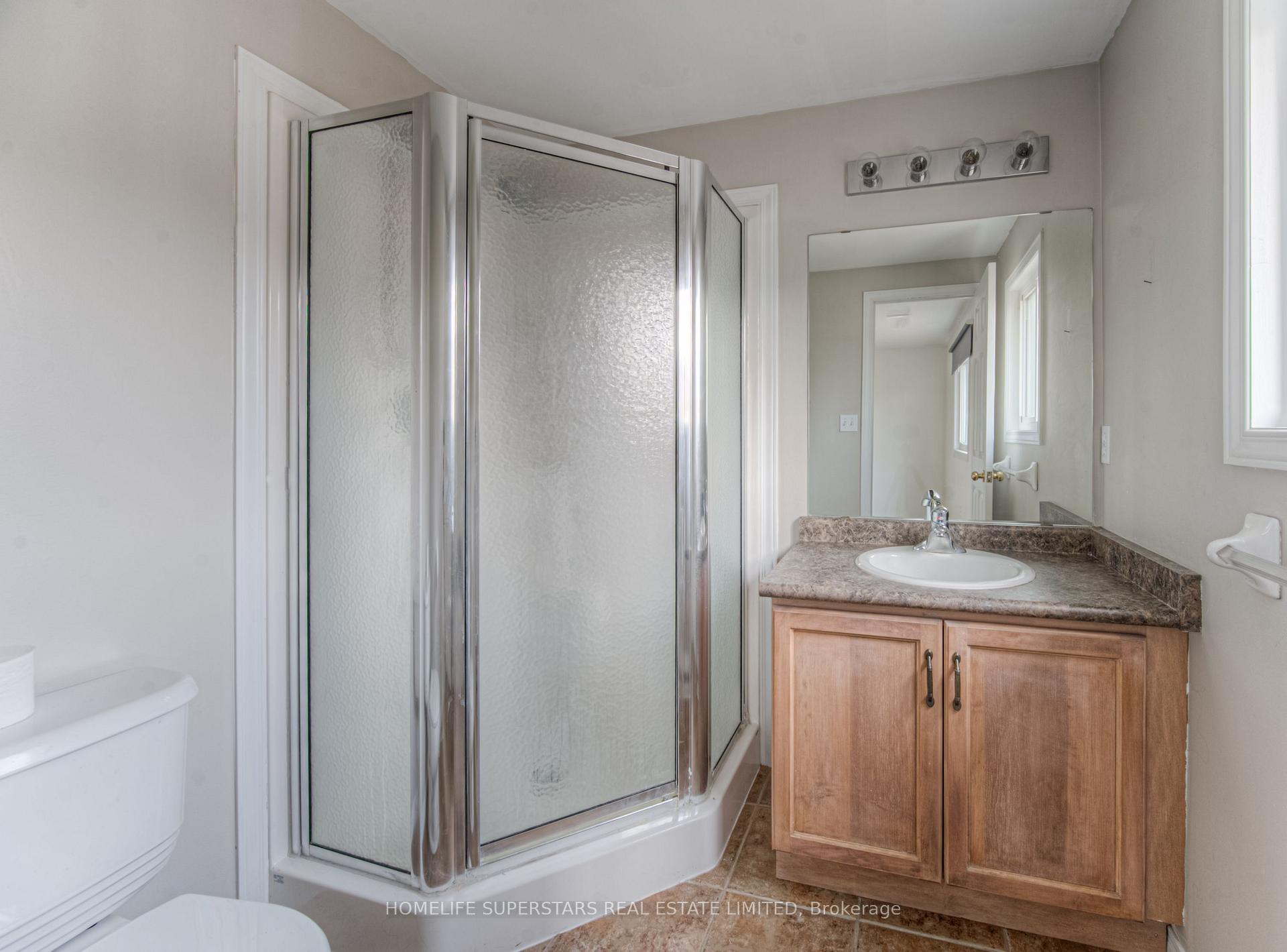 Photo 21 of 297 Briarmeadow Dr, Kitchener, Idlewood — HOMEH