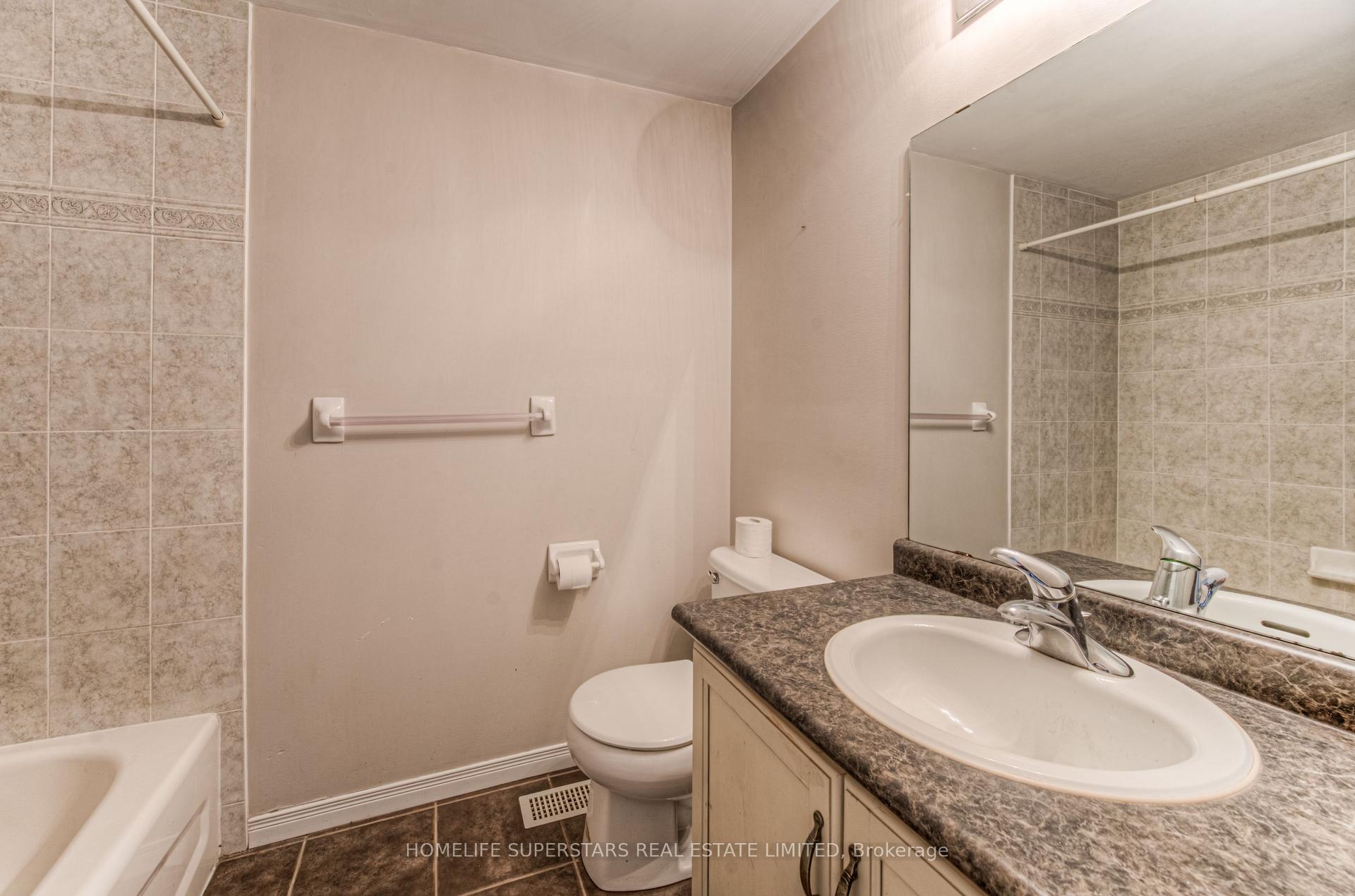 Photo 23 of 297 Briarmeadow Dr, Kitchener, Idlewood — HOMEH