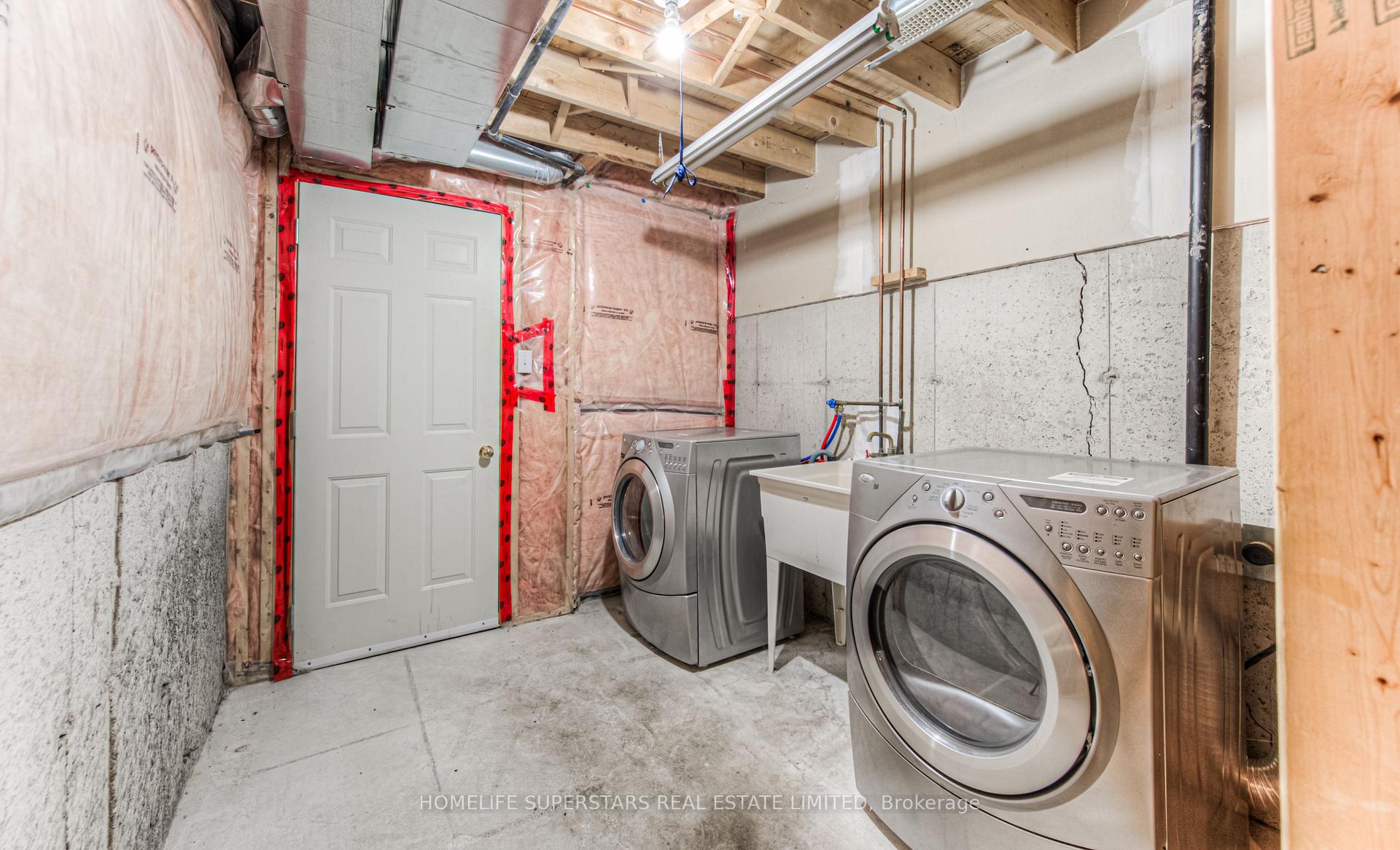 Photo 32 of 297 Briarmeadow Dr, Kitchener, Idlewood — HOMEH