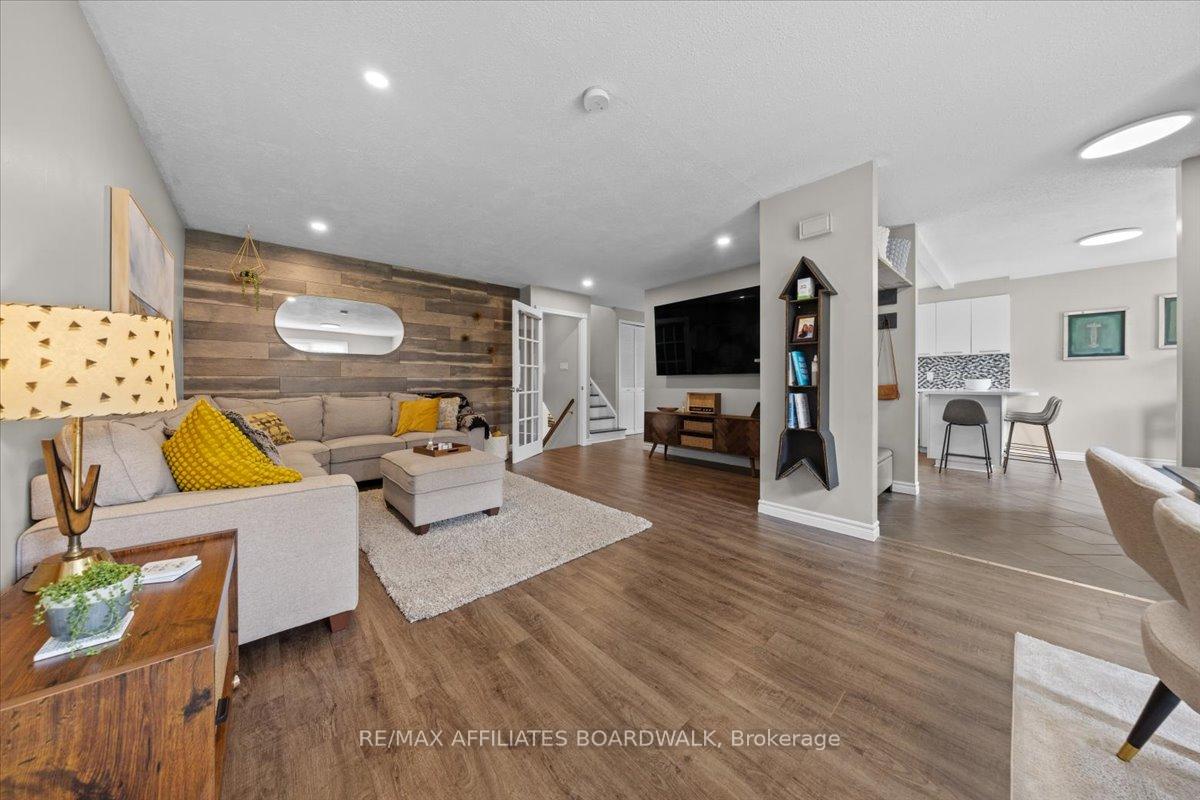 Photo 9 of 9 Melanie Crescent, Ottawa, Kanata - Glencairn/Hazeldean — HOMEH