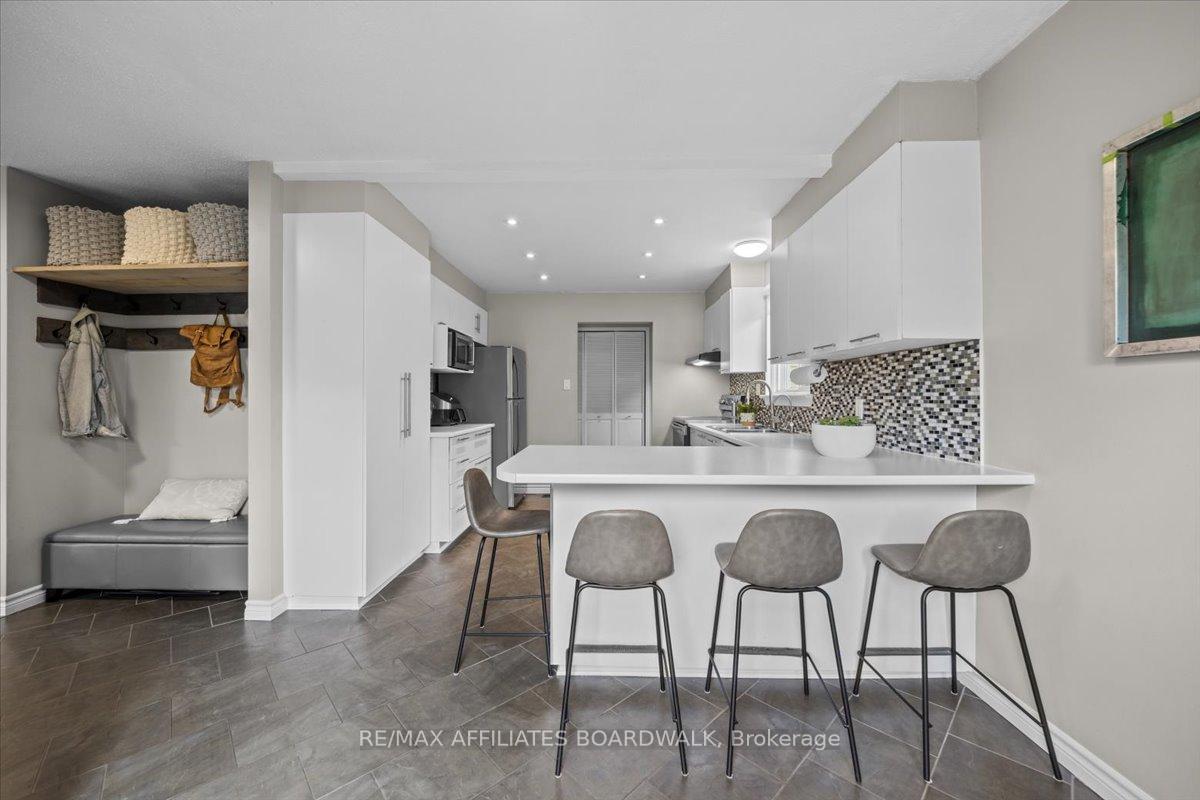 Photo 21 of 9 Melanie Crescent, Ottawa, Kanata - Glencairn/Hazeldean — HOMEH