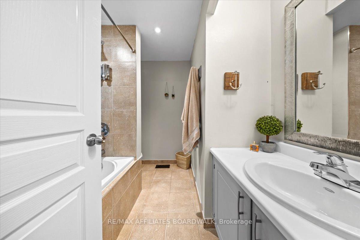 Photo 32 of 9 Melanie Crescent, Ottawa, Kanata - Glencairn/Hazeldean — HOMEH