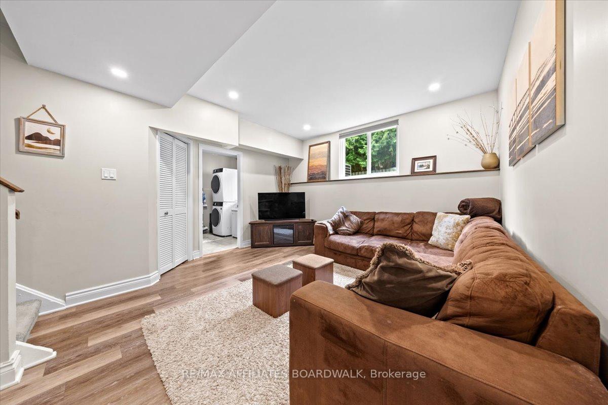 Photo 34 of 9 Melanie Crescent, Ottawa, Kanata - Glencairn/Hazeldean — HOMEH
