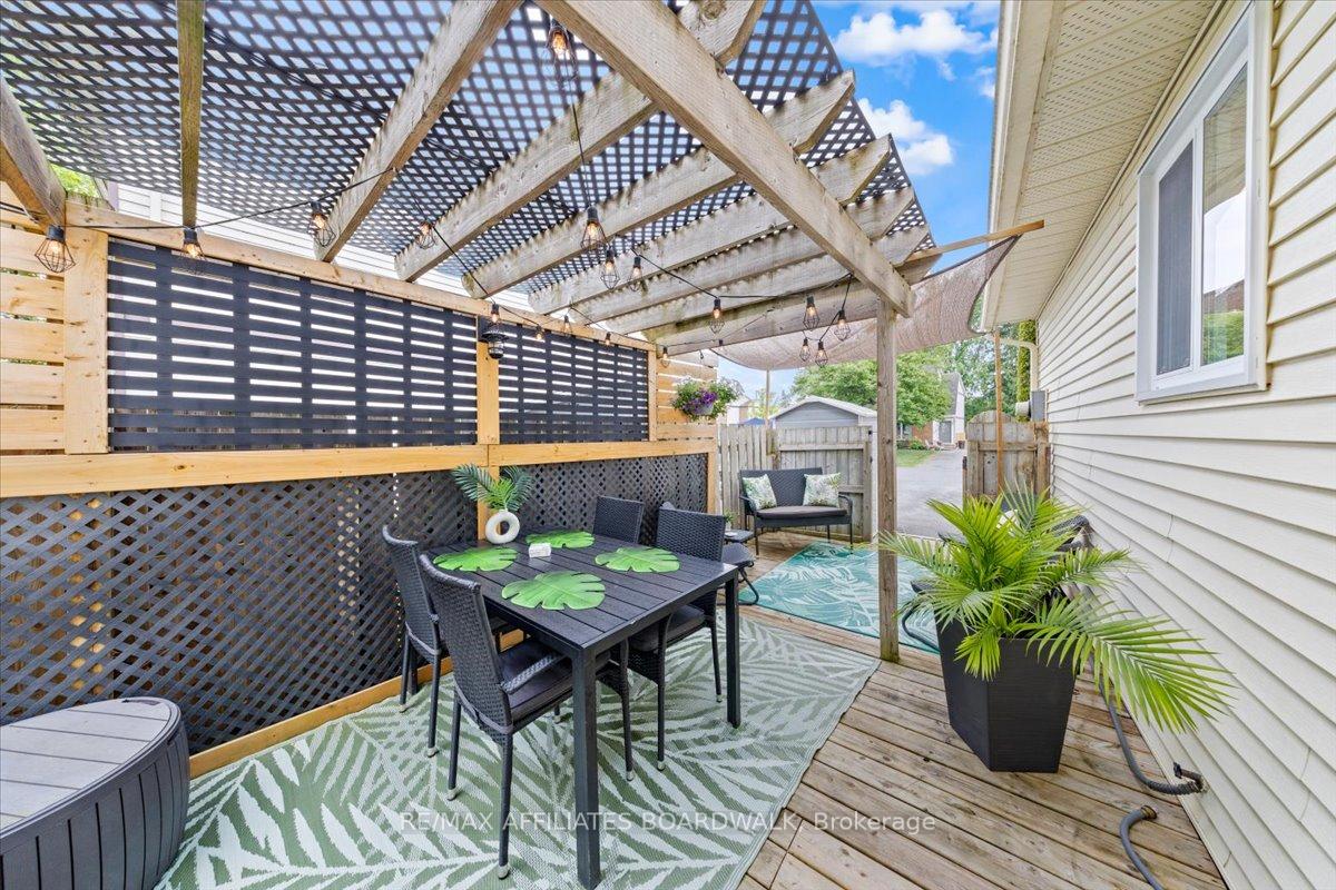 Photo 38 of 9 Melanie Crescent, Ottawa, Kanata - Glencairn/Hazeldean — HOMEH