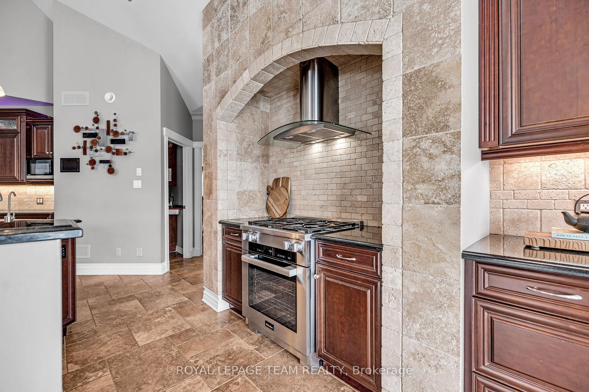 Photo 7 of 648 Caracara Drive, Ottawa, Manotick East to Manotick Station — HOMEH