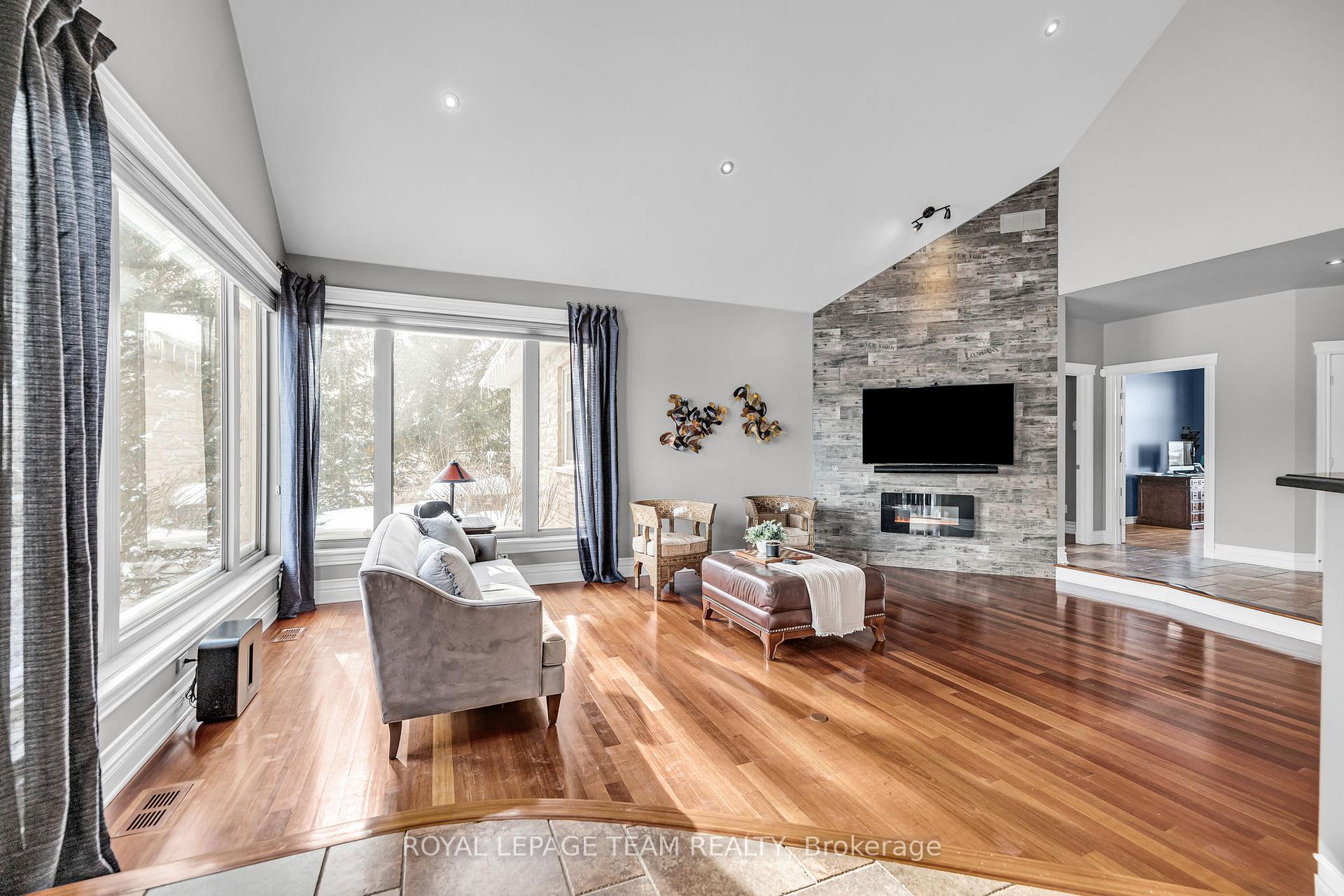 Photo 11 of 648 Caracara Drive, Ottawa, Manotick East to Manotick Station — HOMEH