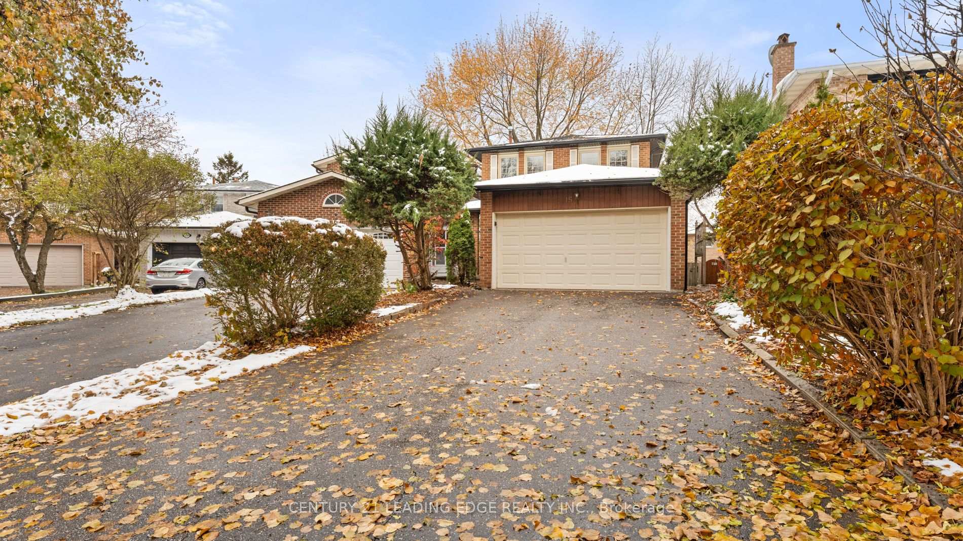 Photo 2 of 15 Radford Crescent, Markham, Sherwood-Amberglen — HOMEH