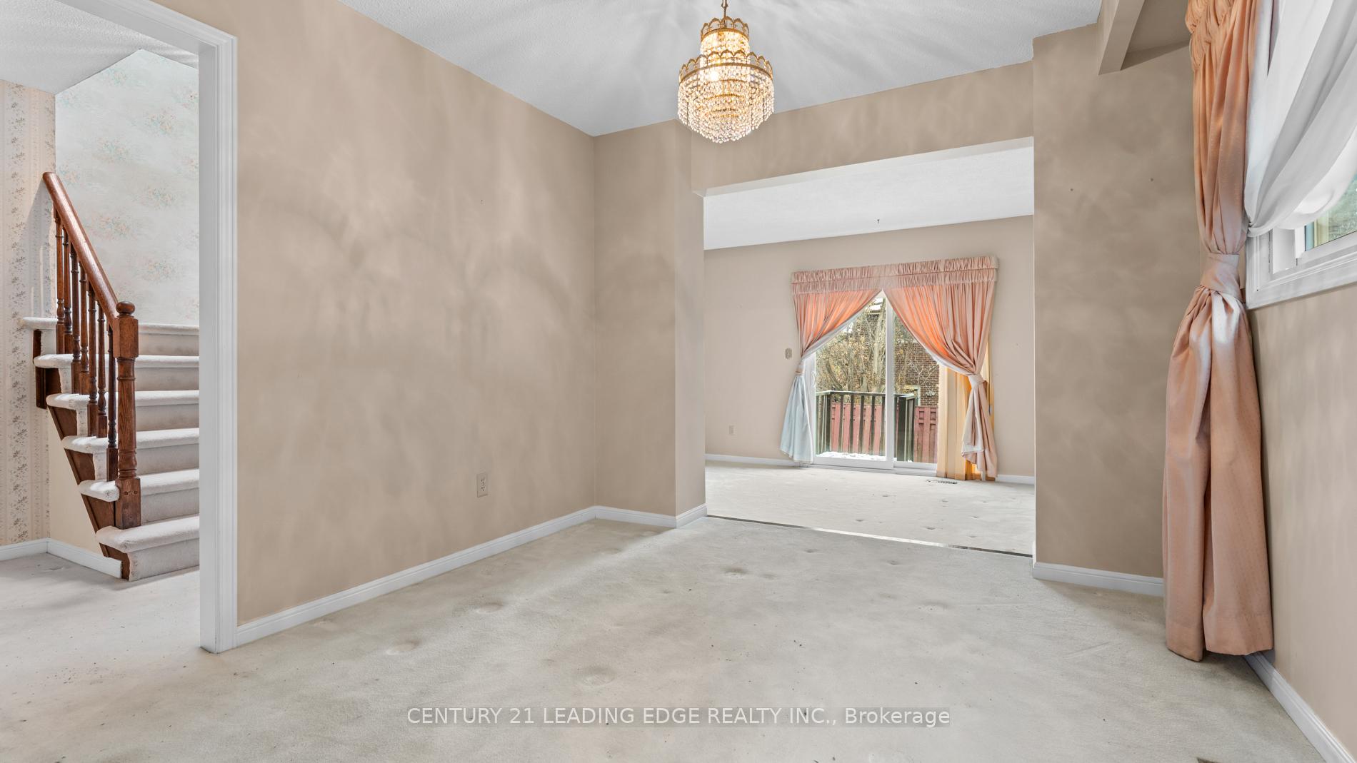 Photo 8 of 15 Radford Crescent, Markham, Sherwood-Amberglen — HOMEH