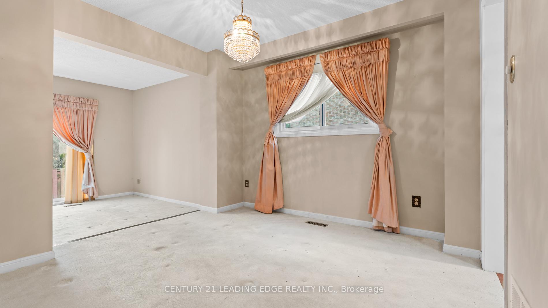 Photo 10 of 15 Radford Crescent, Markham, Sherwood-Amberglen — HOMEH