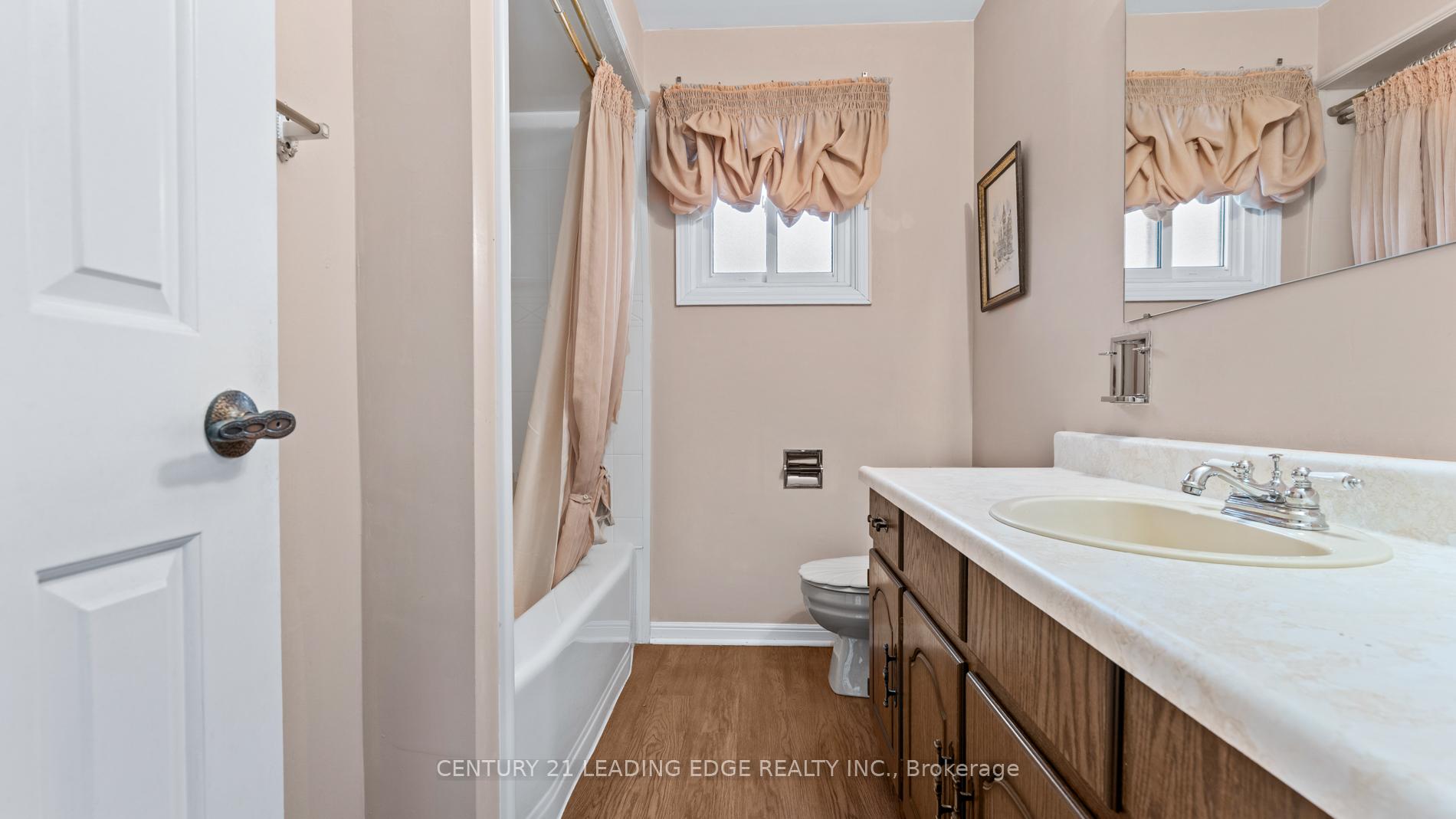 Photo 23 of 15 Radford Crescent, Markham, Sherwood-Amberglen — HOMEH