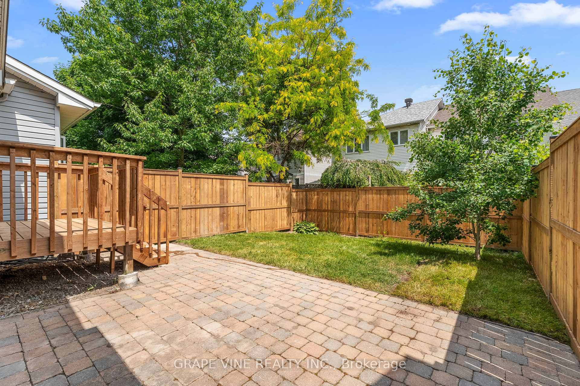 Photo 6 of 19 Gray Crescent, Ottawa, Kanata - Beaverbrook — HOMEH