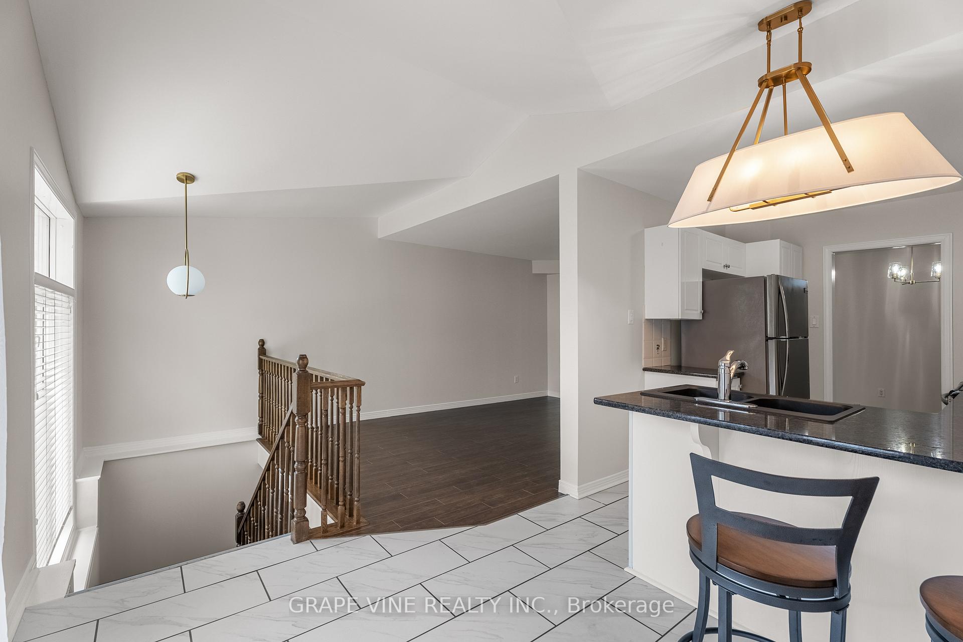 Photo 23 of 19 Gray Crescent, Ottawa, Kanata - Beaverbrook — HOMEH