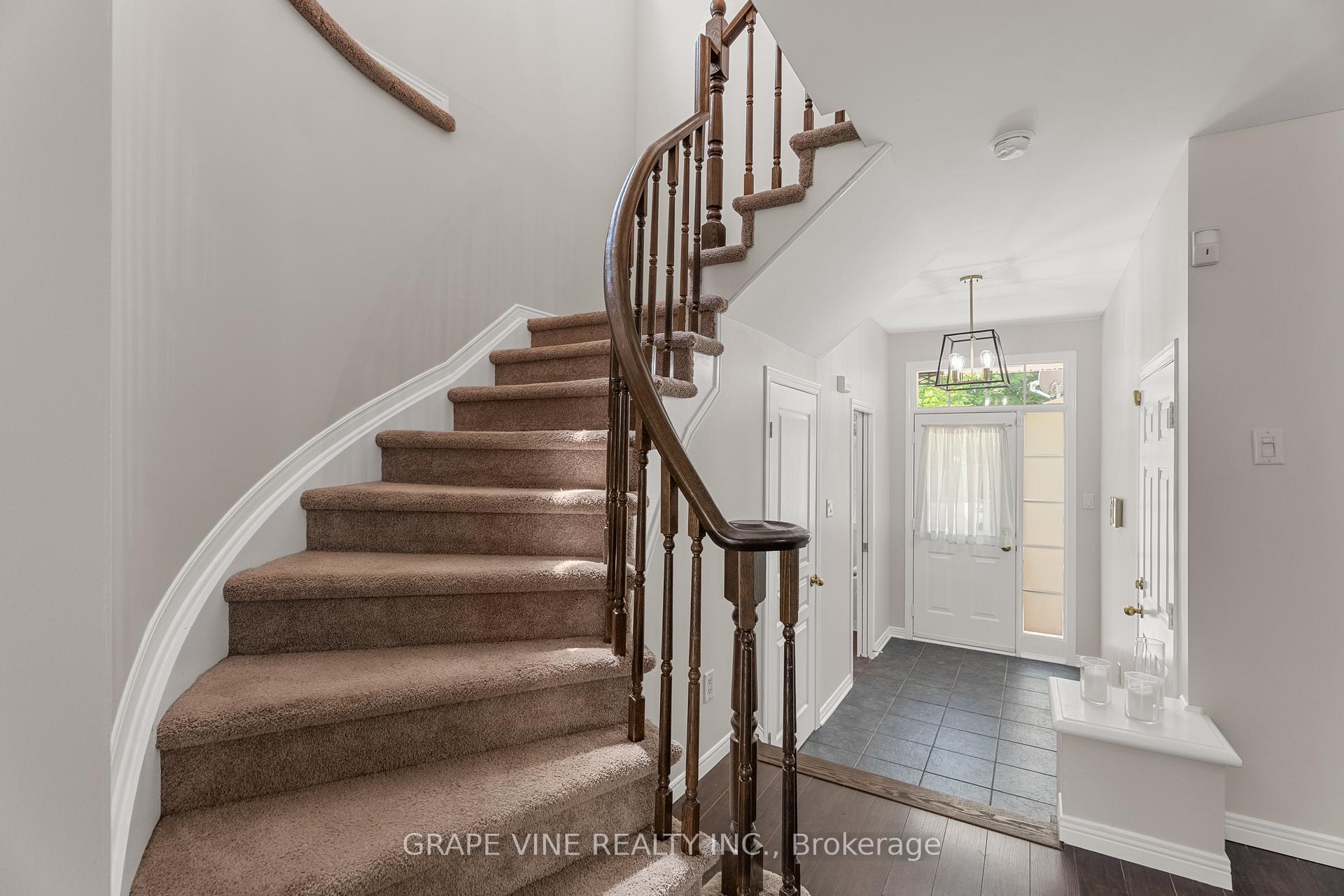 Photo 25 of 19 Gray Crescent, Ottawa, Kanata - Beaverbrook — HOMEH