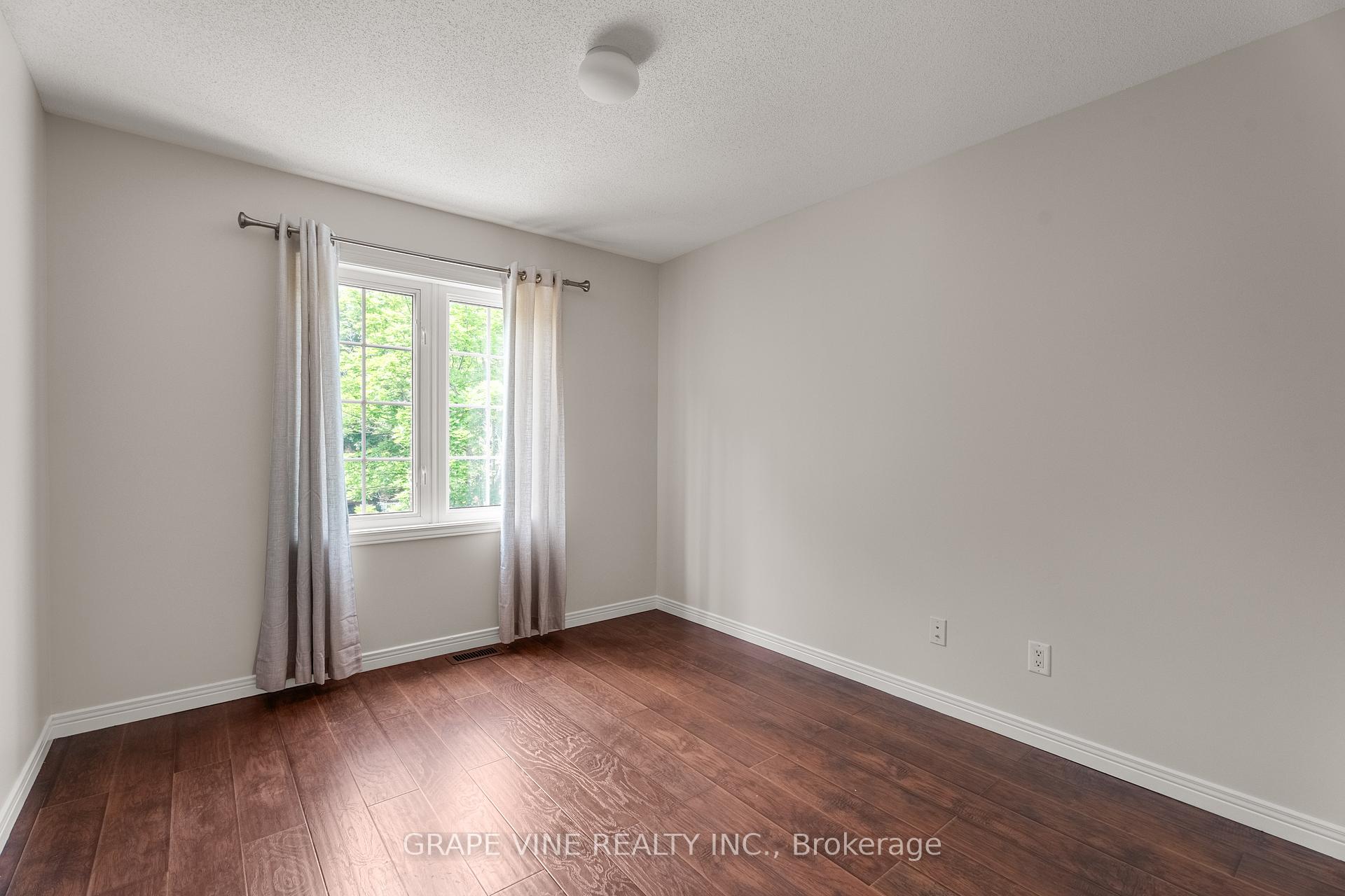 Photo 30 of 19 Gray Crescent, Ottawa, Kanata - Beaverbrook — HOMEH