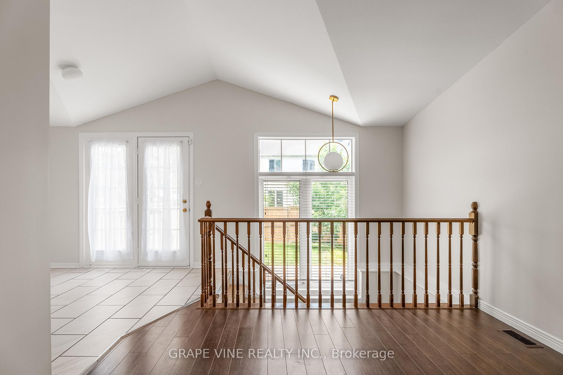 Photo 35 of 19 Gray Crescent, Ottawa, Kanata - Beaverbrook — HOMEH