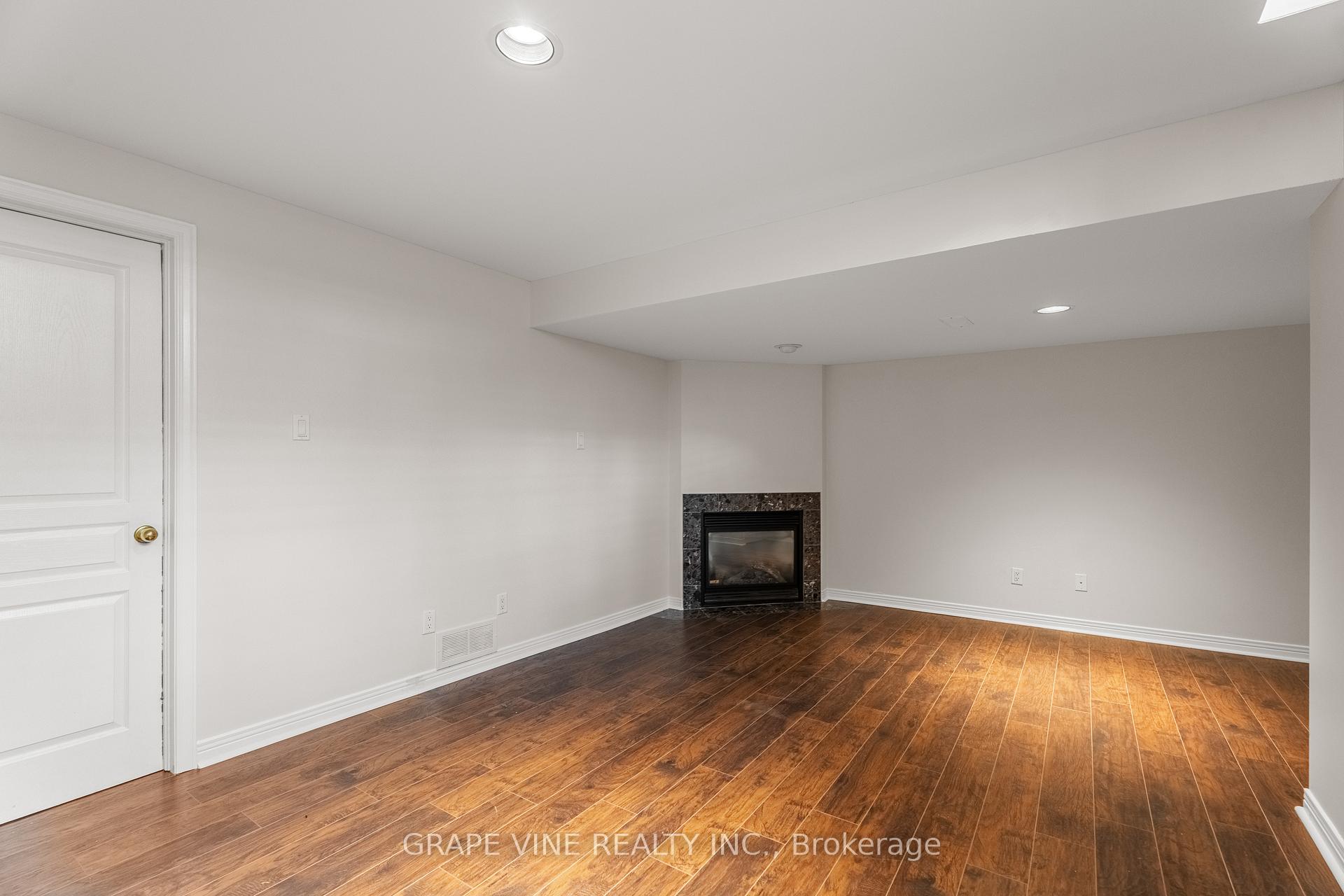 Photo 37 of 19 Gray Crescent, Ottawa, Kanata - Beaverbrook — HOMEH