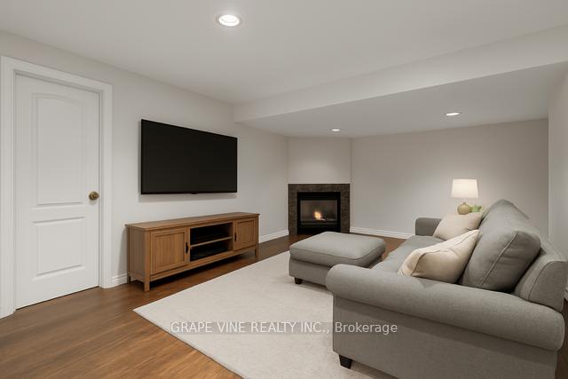Photo 38 of 19 Gray Crescent, Ottawa, Kanata - Beaverbrook — HOMEH