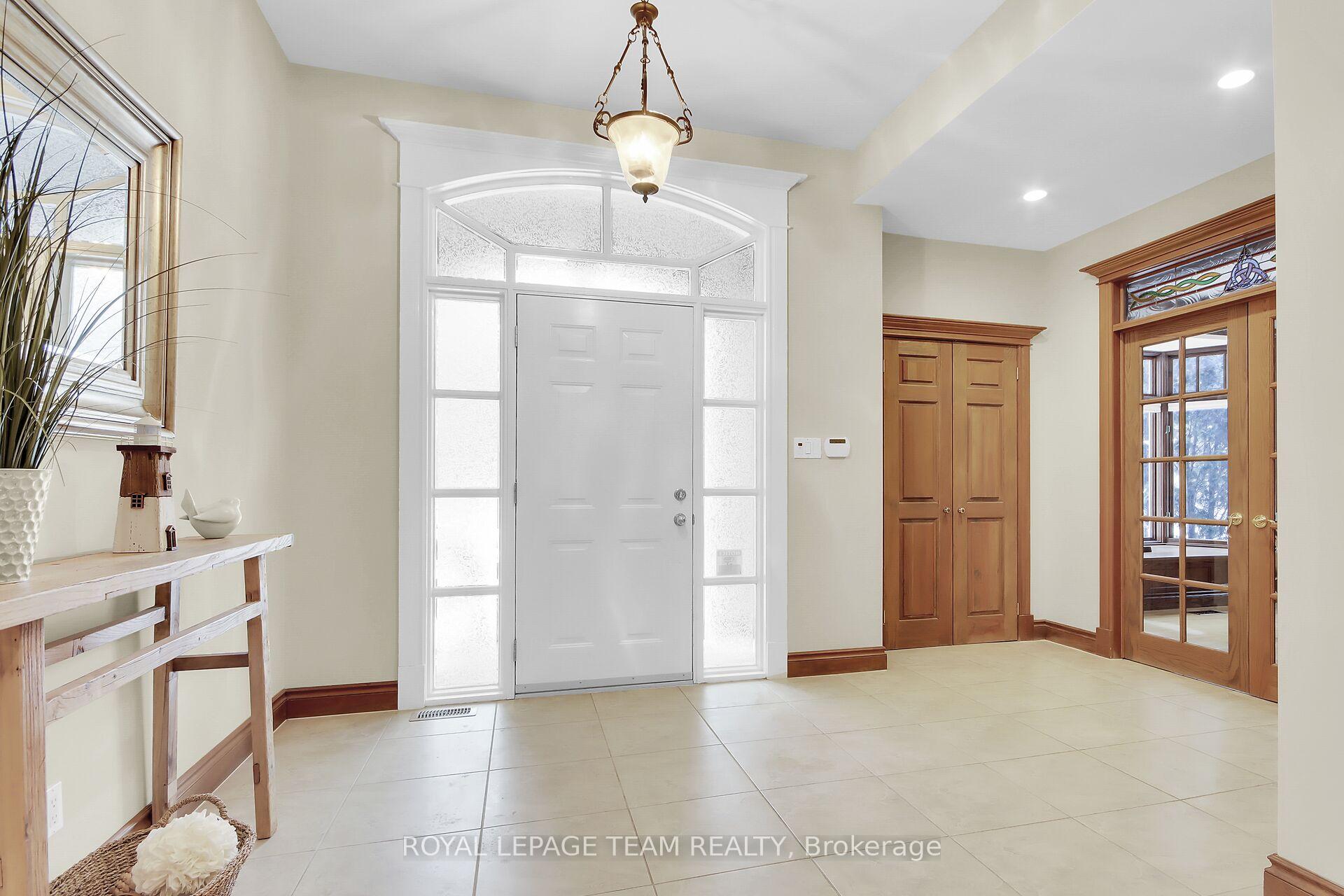 Photo 5 of 1465 Squire Drive, Ottawa, Manotick East to Manotick Station — HOMEH