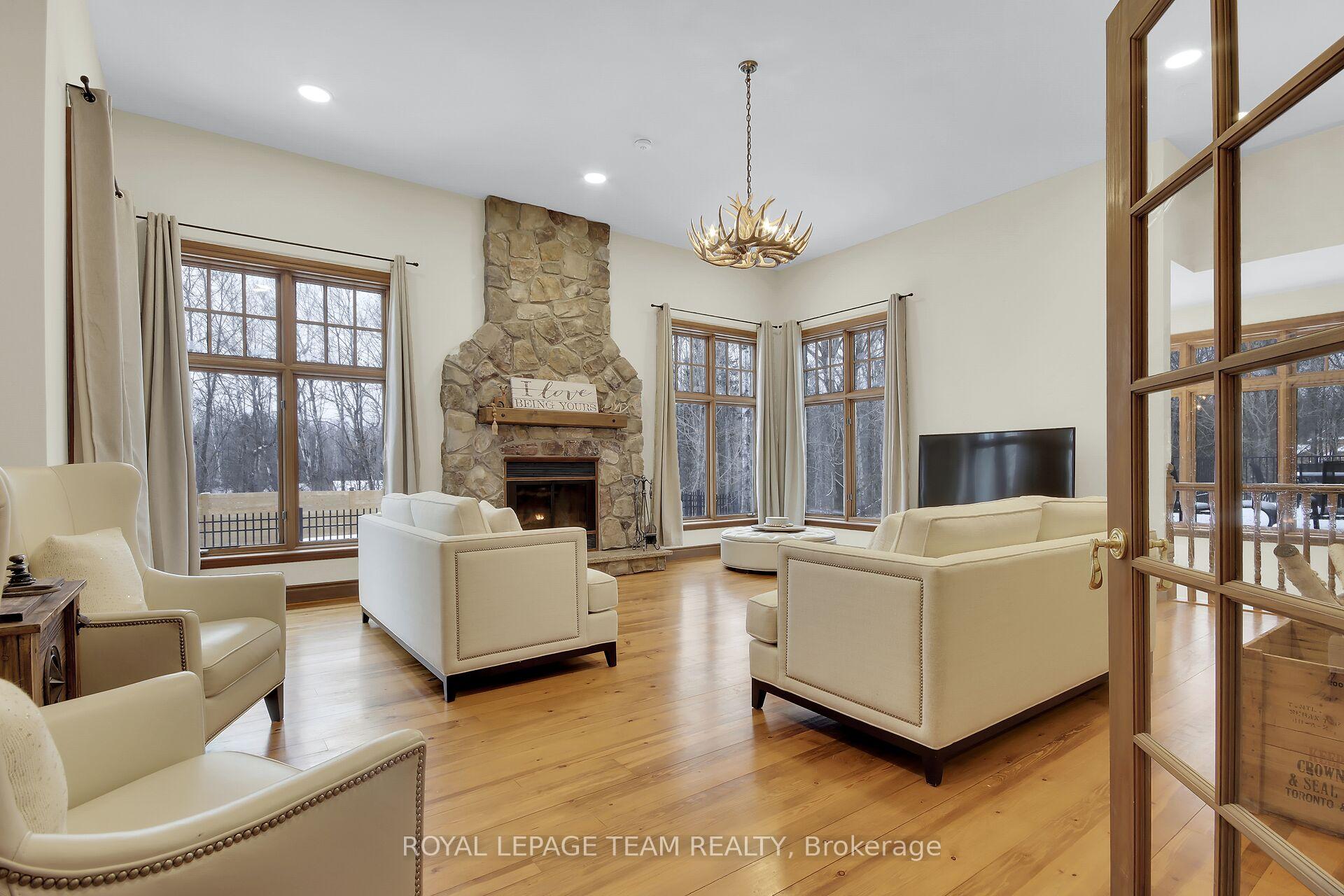 Photo 11 of 1465 Squire Drive, Ottawa, Manotick East to Manotick Station — HOMEH