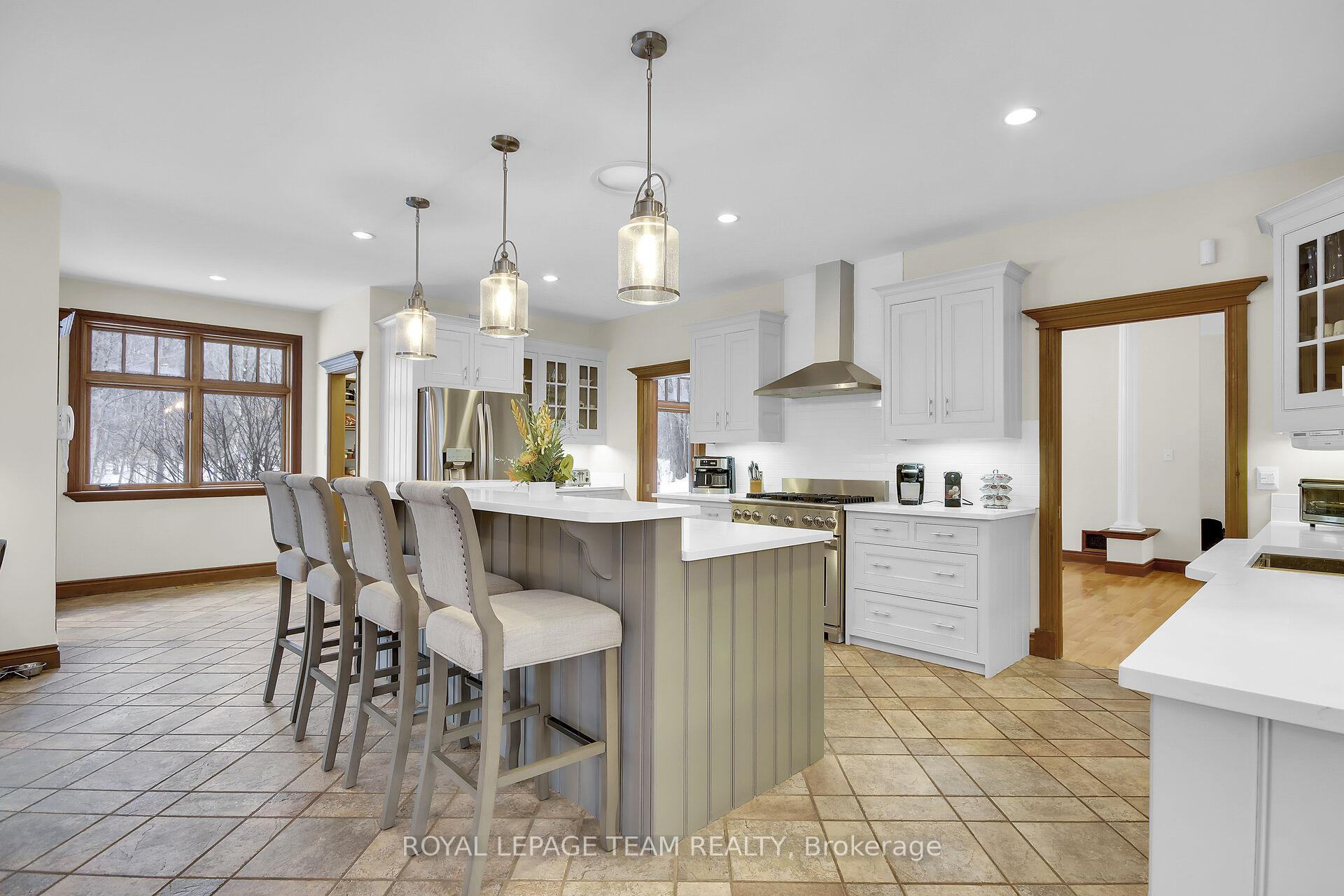 Photo 14 of 1465 Squire Drive, Ottawa, Manotick East to Manotick Station — HOMEH