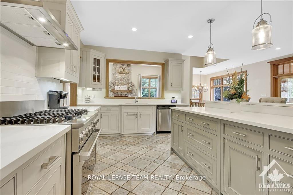 Photo 17 of 1465 Squire Drive, Ottawa, Manotick East to Manotick Station — HOMEH