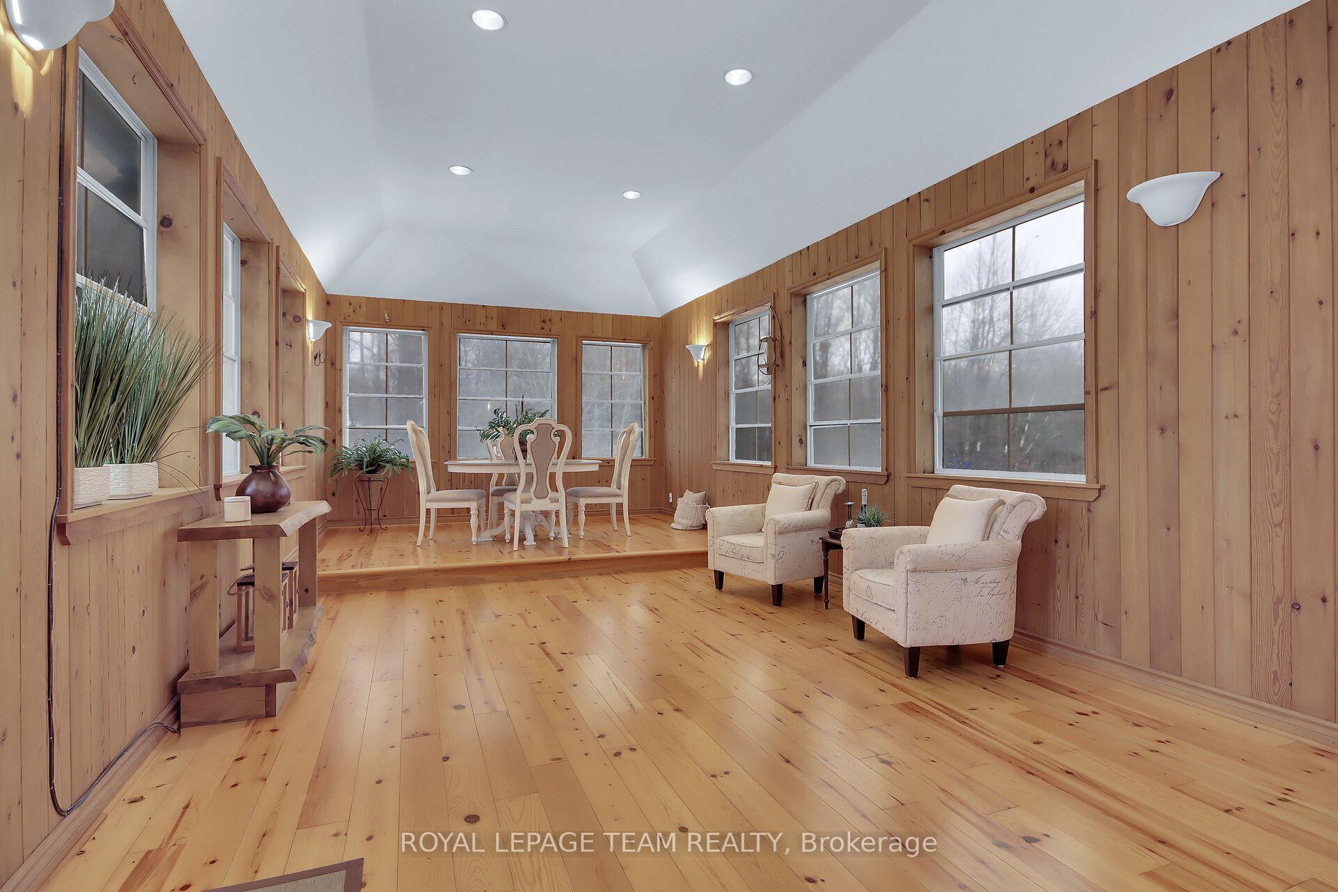 Photo 20 of 1465 Squire Drive, Ottawa, Manotick East to Manotick Station — HOMEH